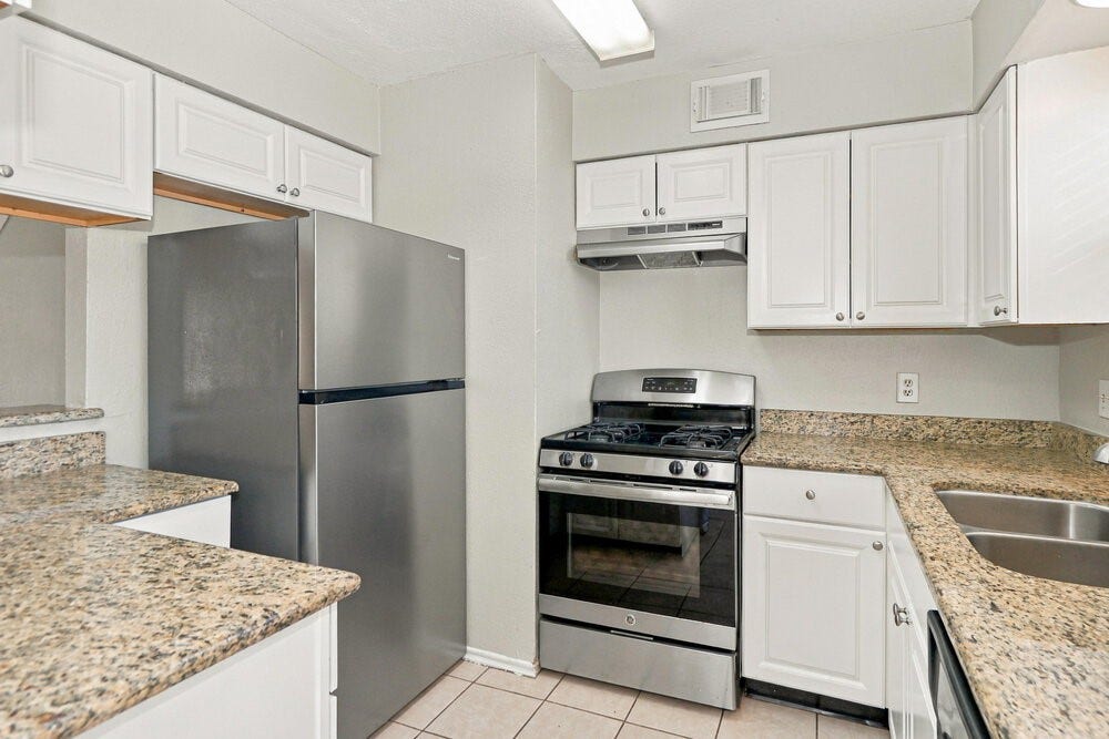 16111 Rosenridge Drive, Houston, TX 77053 16111 Rosenridge Drive, Houston, TX 77053