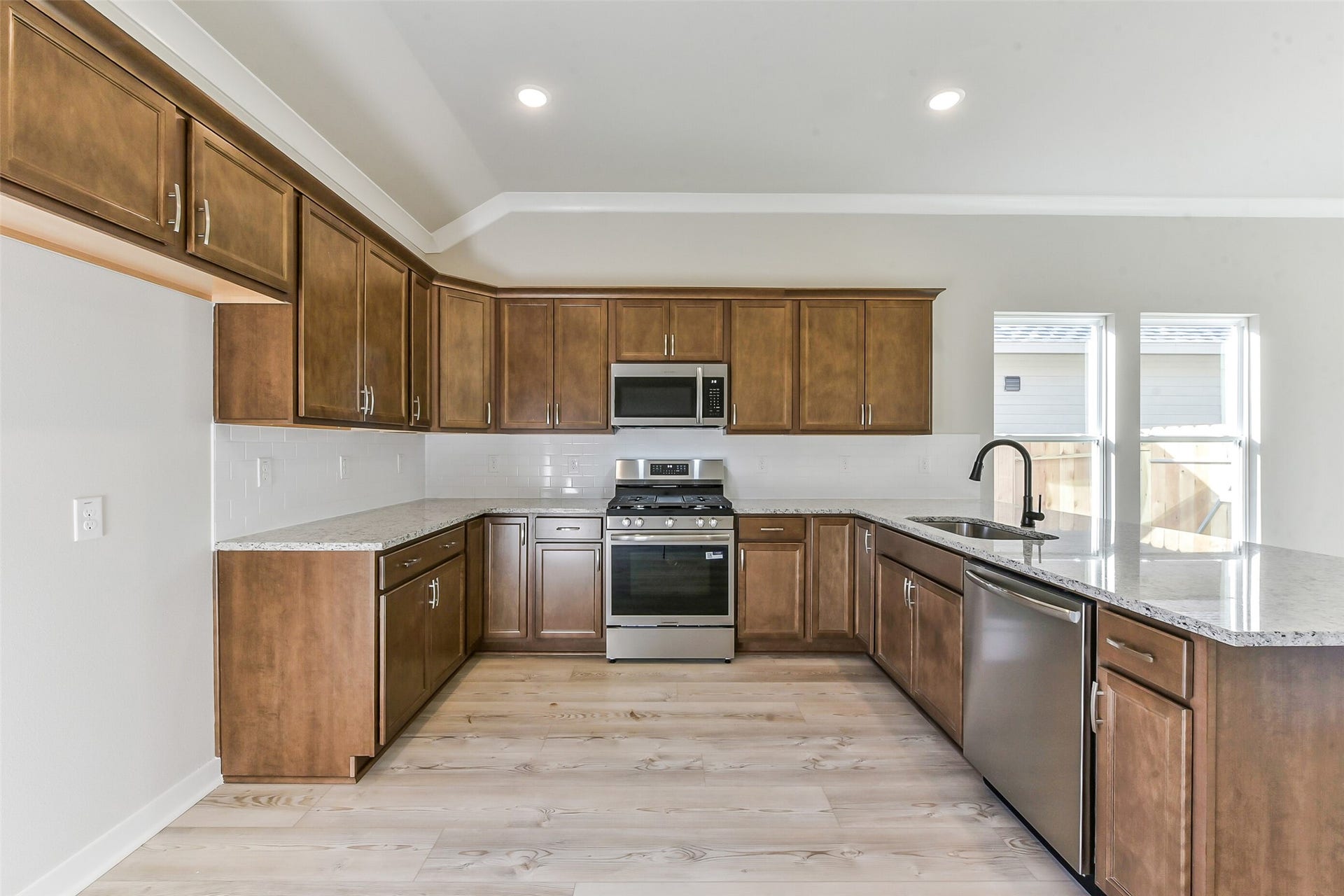 21107 Autumn Heights, Rosharon, TX 77583 21107 Autumn Heights, Rosharon, TX 77583