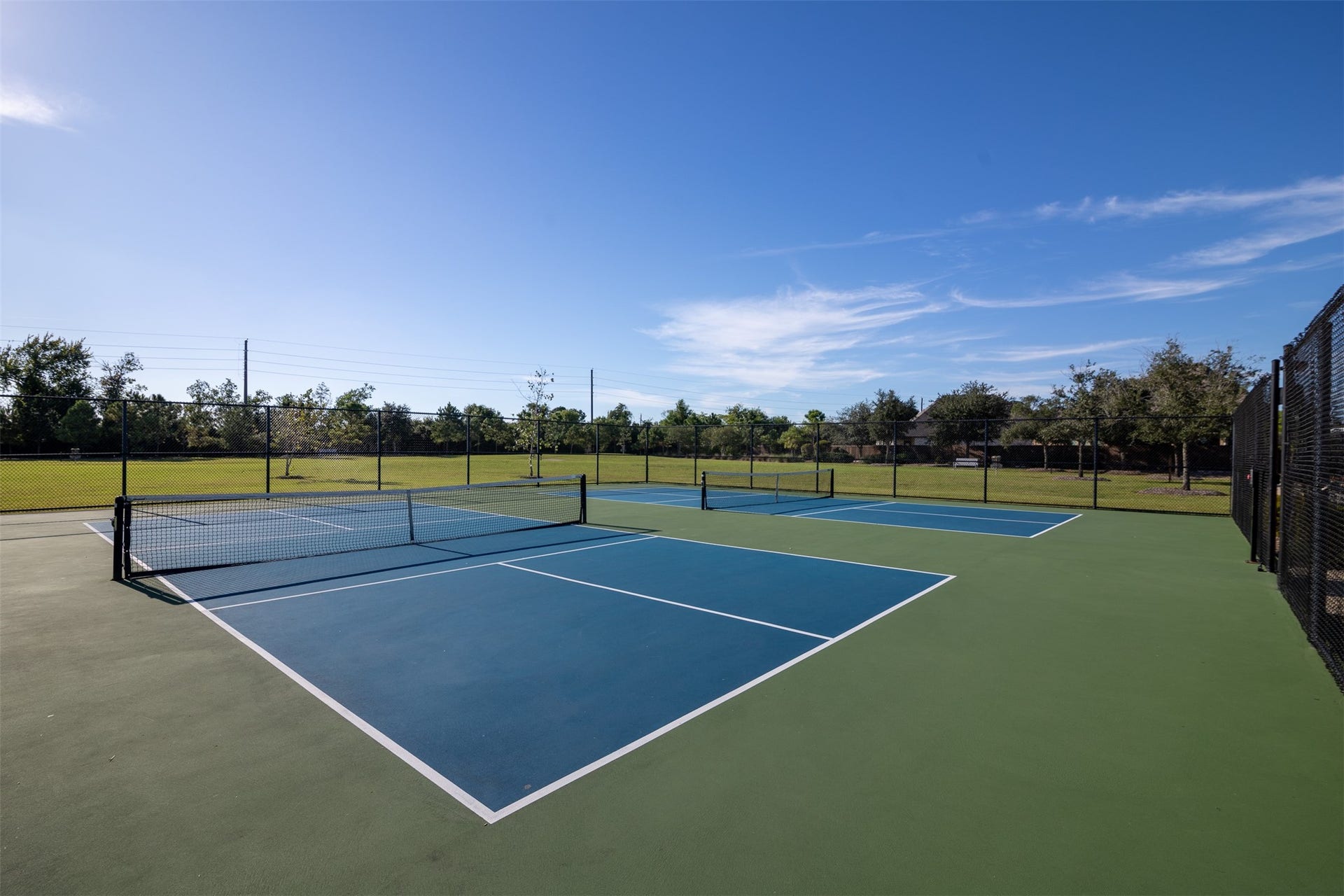 3707 Amoroso Drive, Iowa Colony, TX 77583 Your next match is calling! Enjoy a rally and some fresh air on the community Tennis courts.