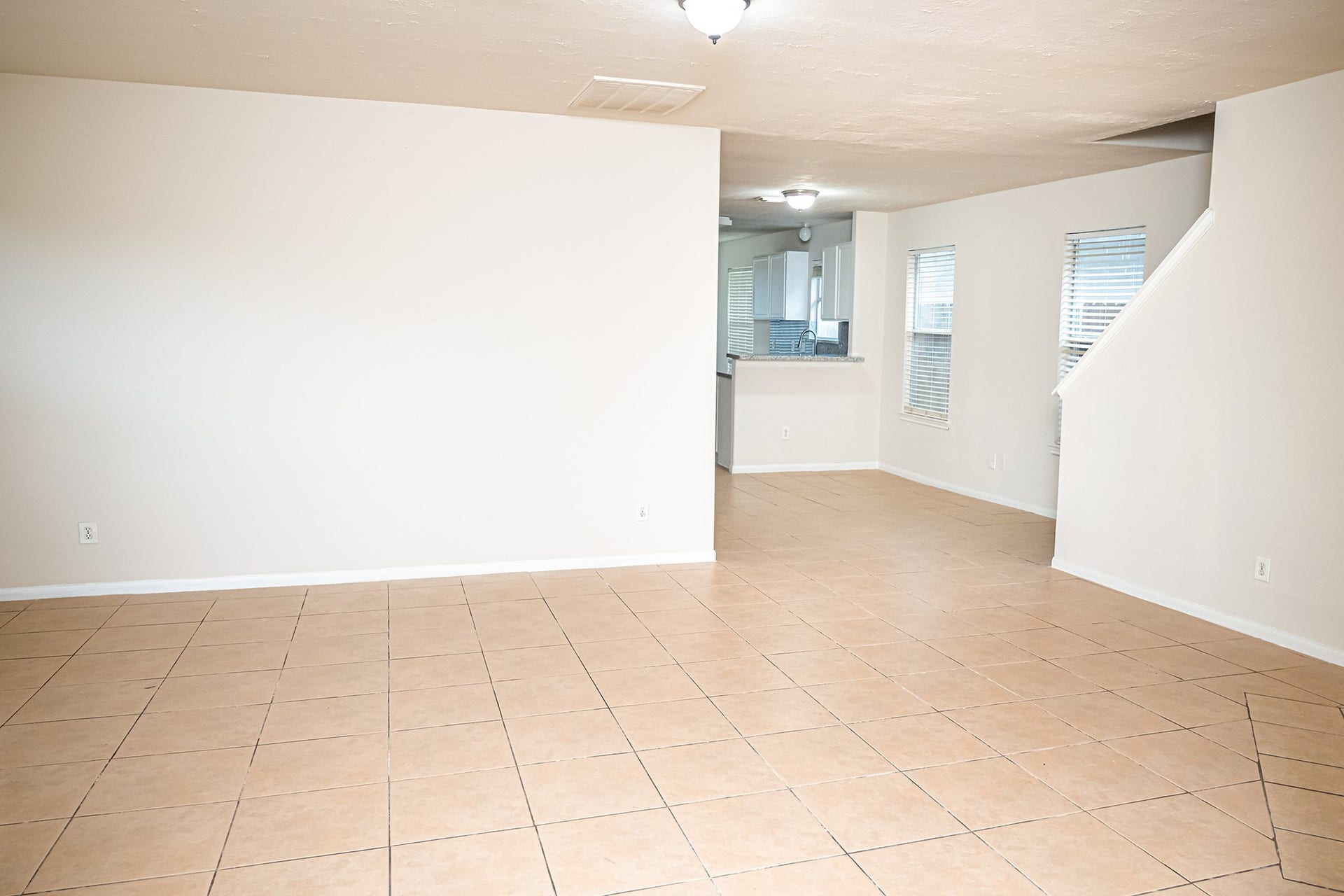 13758 Maximos Drive, Houston, TX 77083 13758 Maximos Drive, Houston, TX 77083