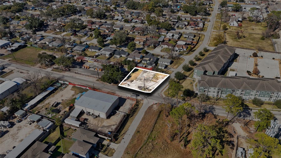 Property photo for 61 Berry Road, Houston, TX
