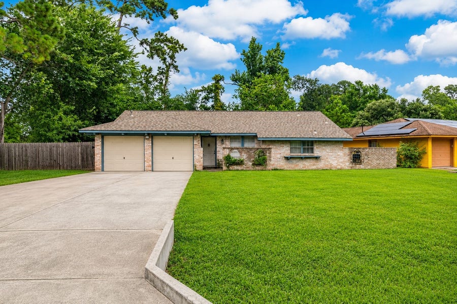 Property photo for 3519 Lake Ridge Bend, The Woodlands, TX