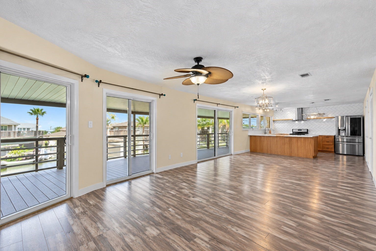 218 BARRACUDA Street, Bayou Vista, TX 77563 Open concept