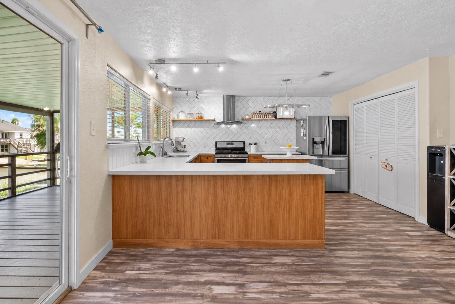 218 BARRACUDA Street, Bayou Vista, TX 77563 218 BARRACUDA Street, Bayou Vista, TX 77563