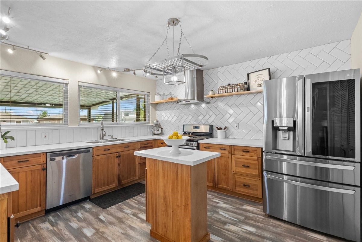 218 BARRACUDA Street, Bayou Vista, TX 77563 218 BARRACUDA Street, Bayou Vista, TX 77563