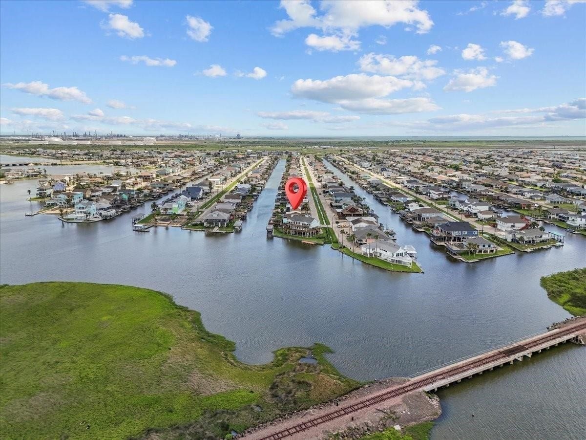 218 BARRACUDA Street, Bayou Vista, TX 77563 GREAT LOCATION on end of canal