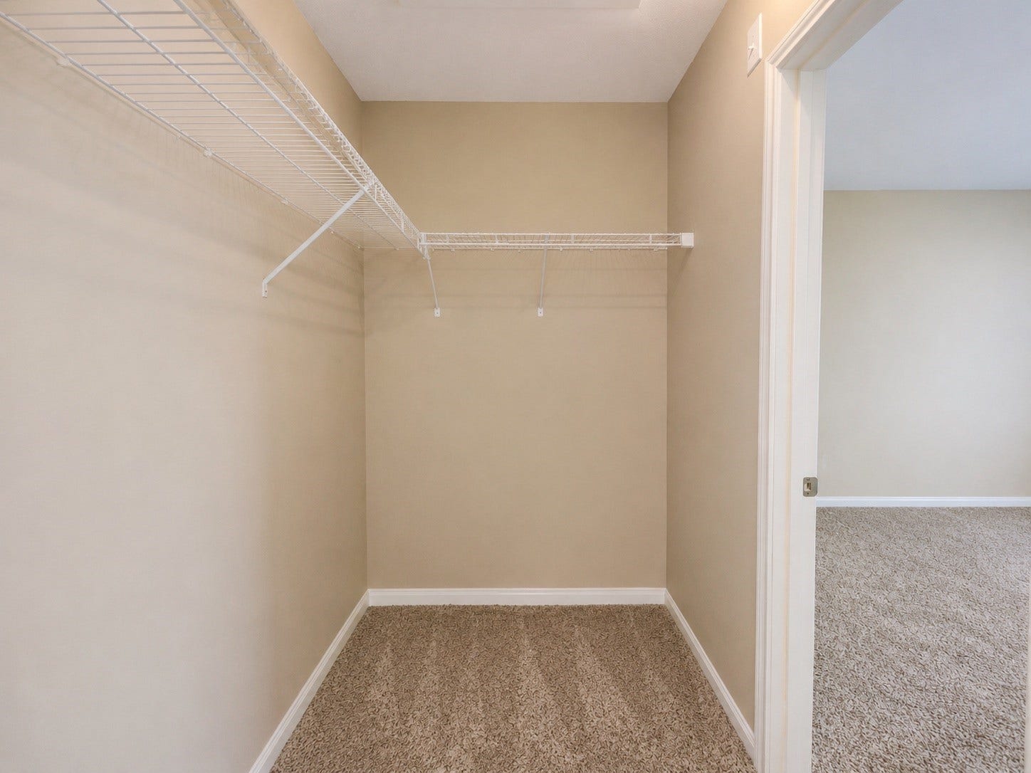 419 Turquoise Trade Drive, La Marque, TX 77568 Bedroom 3 closet.