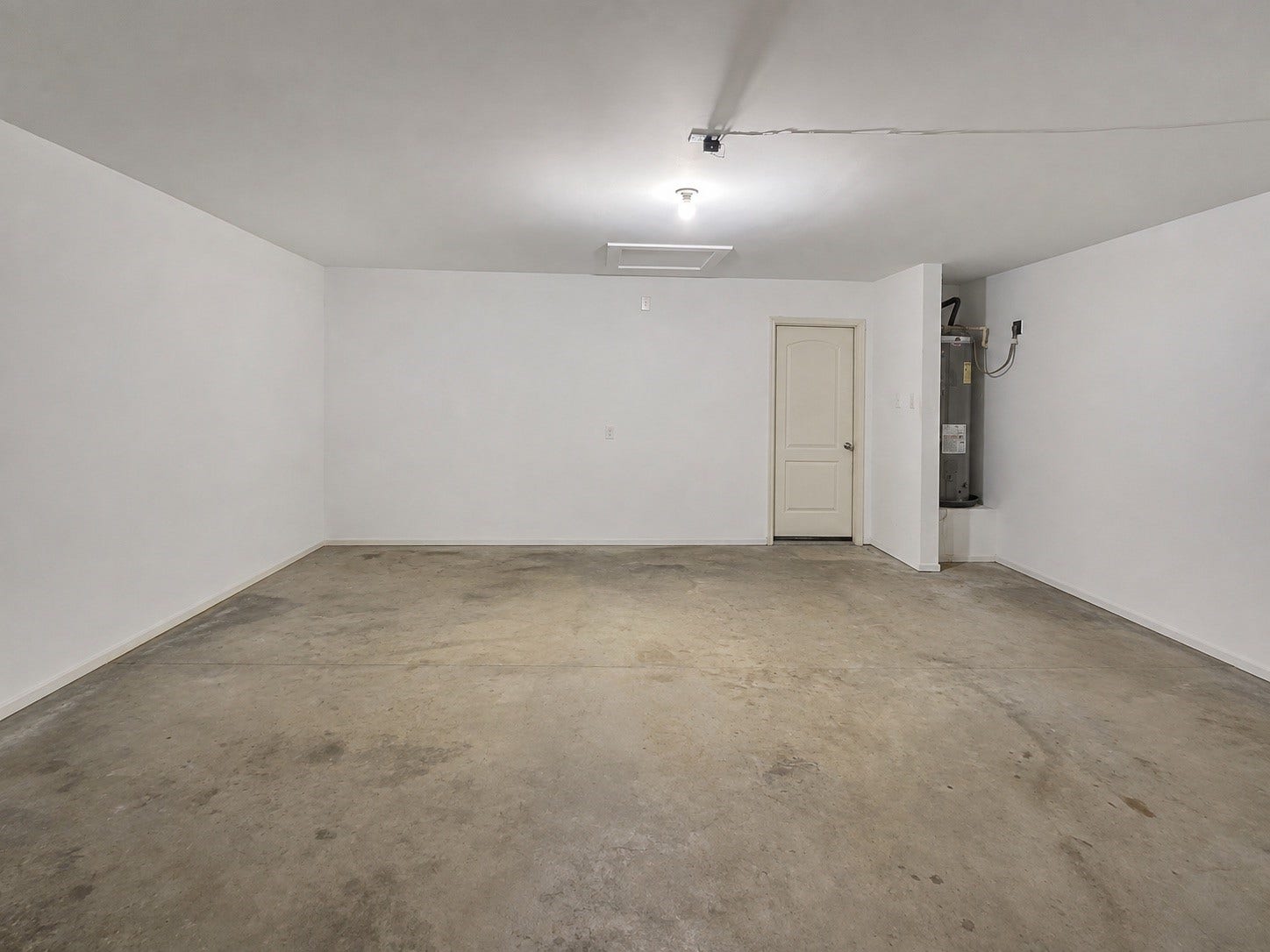 419 Turquoise Trade Drive, La Marque, TX 77568 The 2 car attached garage provides plenty of space for storage and parking.