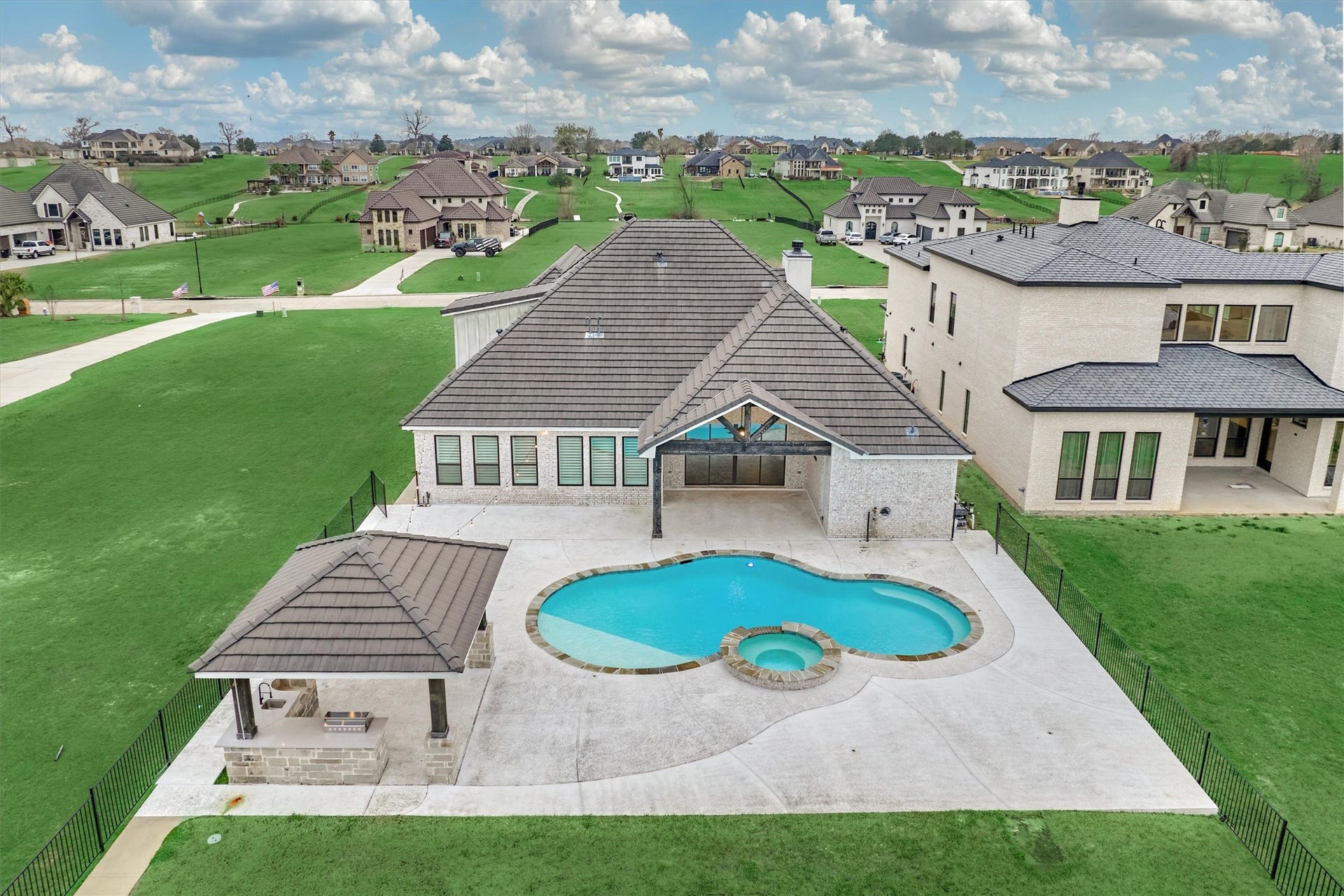 11618 Renaissance Drive, Montgomery, TX 77356 Plenty of outdoor space for entertaining.