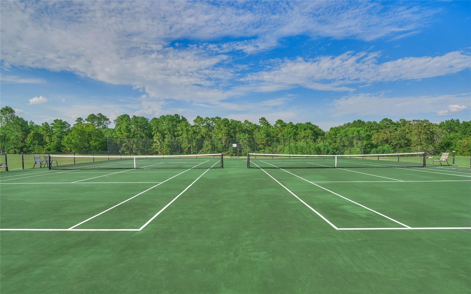 11618 Renaissance Drive, Montgomery, TX 77356 Neighborhood tennis courts.