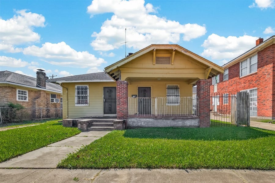 Property photo for 4016 Woodleigh Street, Houston, TX