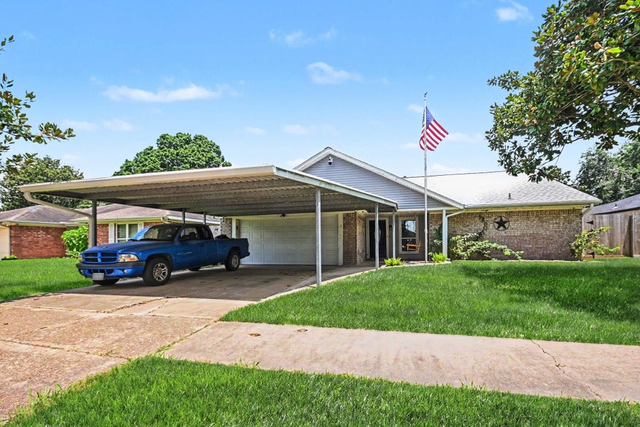 Property photo for 1202 Denise Street, Deer Park, TX