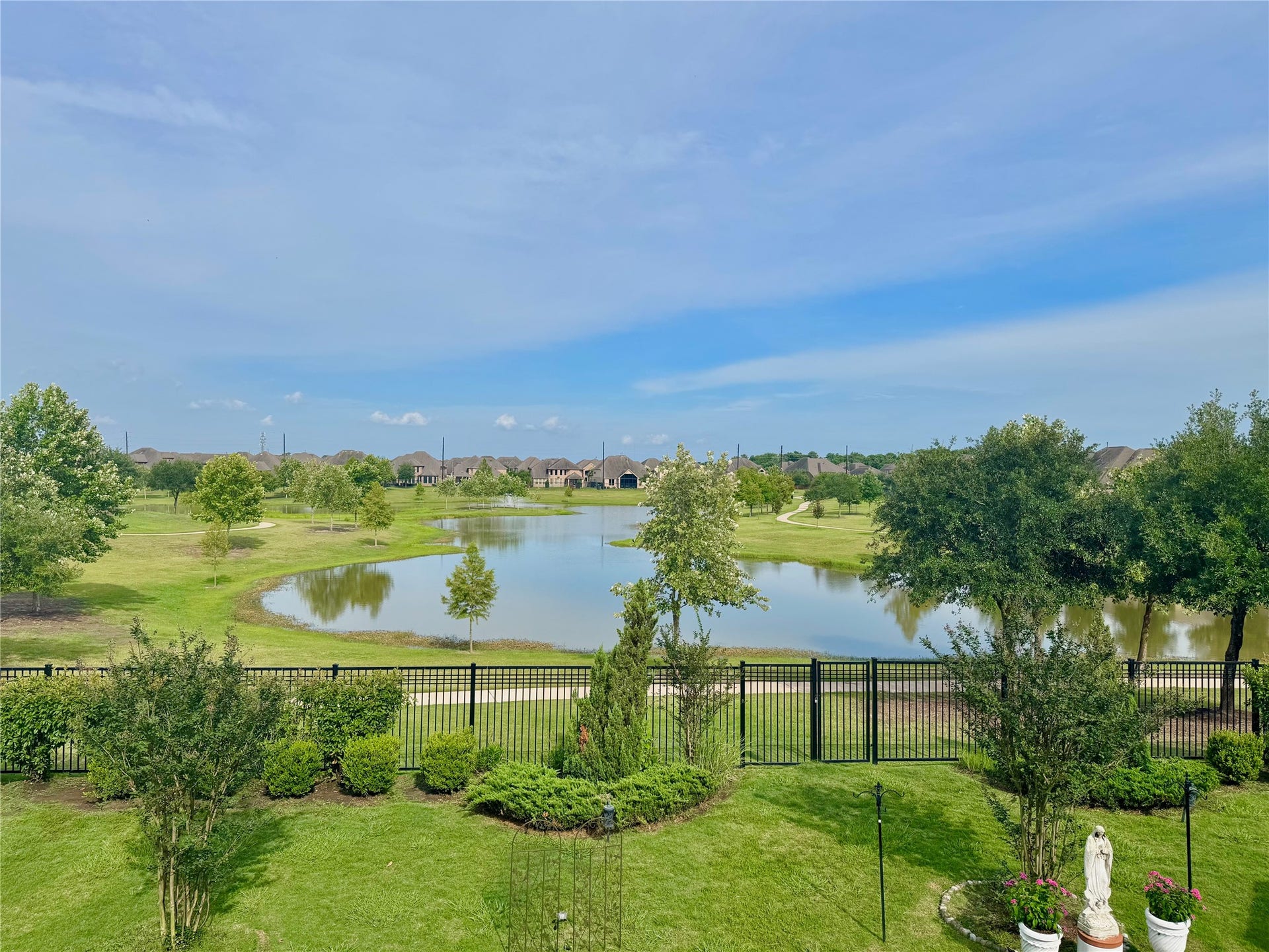 Lake lot located in Aliana.