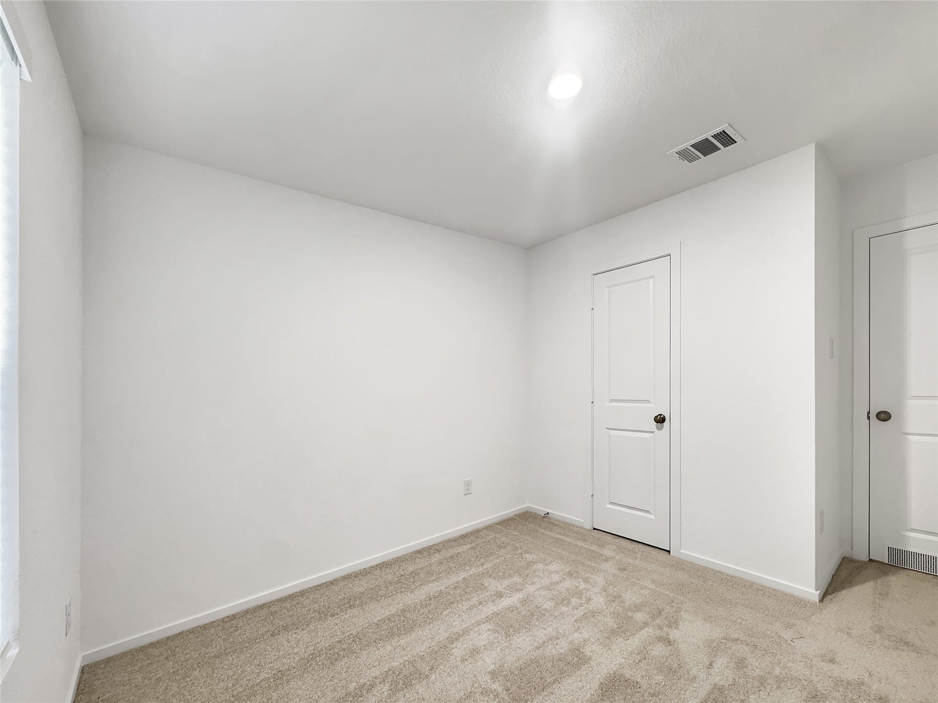 3041 Highbank Drive, Katy, TX 77493 3rd & 4th bedroom with plush carpet