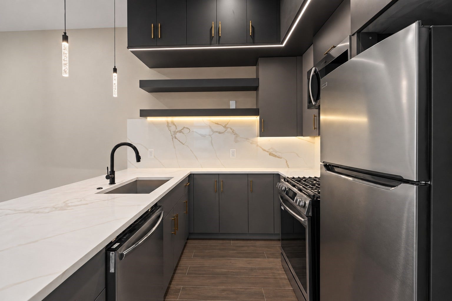 2412 Terry Street, #B, Houston, TX 77009 Virtually Staged: Sleek hardware, integrated appliances, and clean countertop surface area complete this refined, space-efficient design.