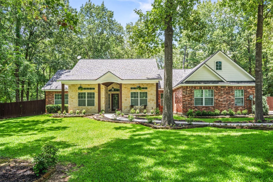 Property photo for 18854 Lake Terrace Drive, Montgomery, TX