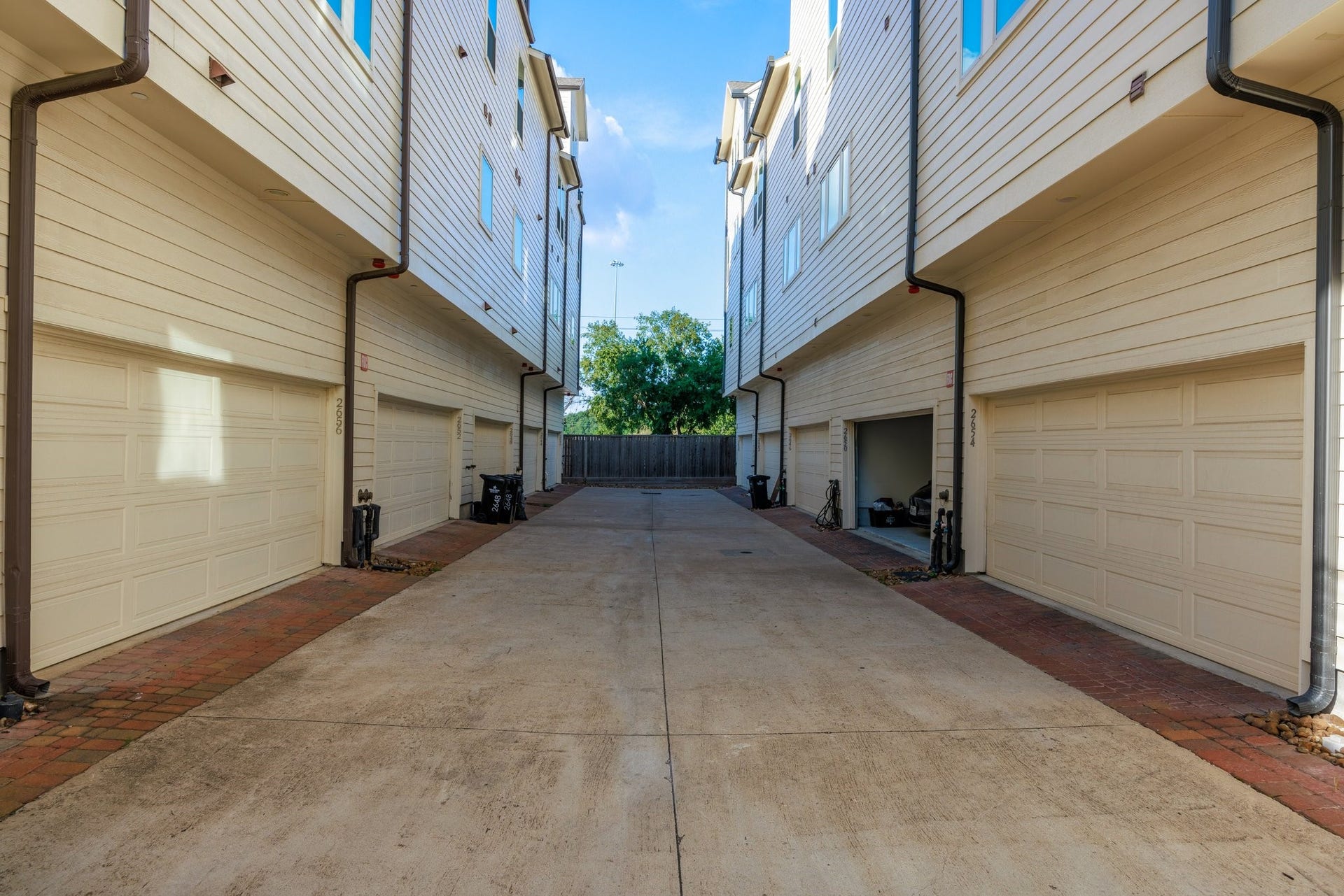 2656 Fountain Key Boulevard, Houston, TX 77008 2656 Fountain Key Boulevard, Houston, TX 77008