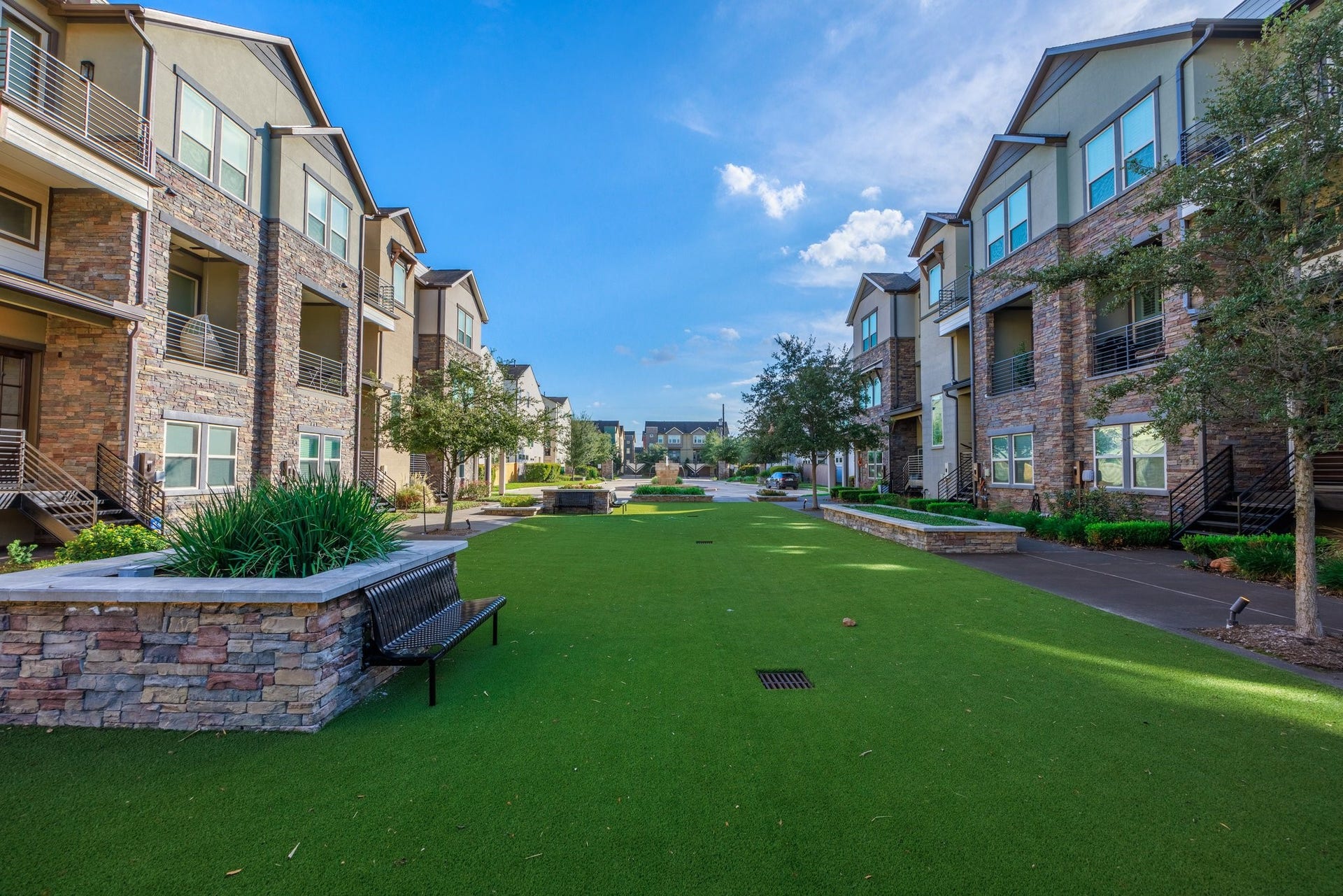 2656 Fountain Key Boulevard, Houston, TX 77008 2656 Fountain Key Boulevard, Houston, TX 77008