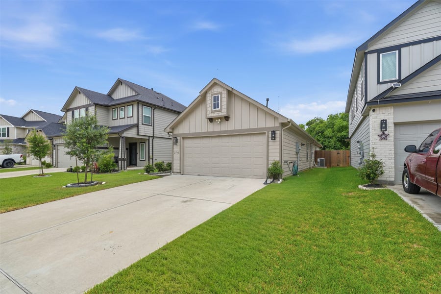 Property photo for 2742 Oakleaf Ash Lane, Fresno, TX