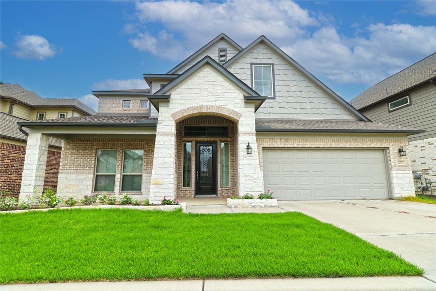 Property photo for 23527 Persimmon Creek Lane, Katy, TX