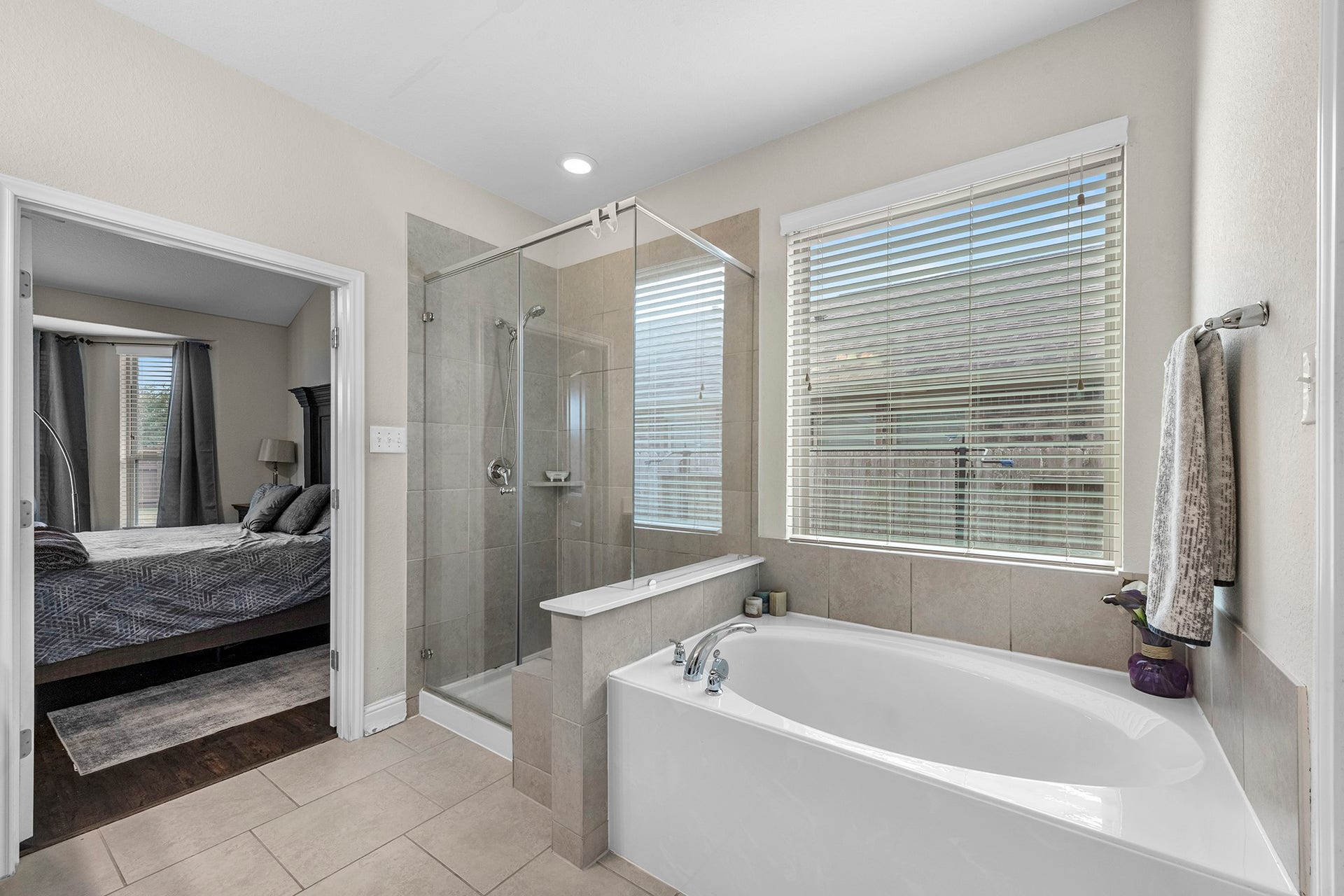 9714 Stratton Ridge Drive, Richmond, TX 77406 full bathroom with tub and shower
