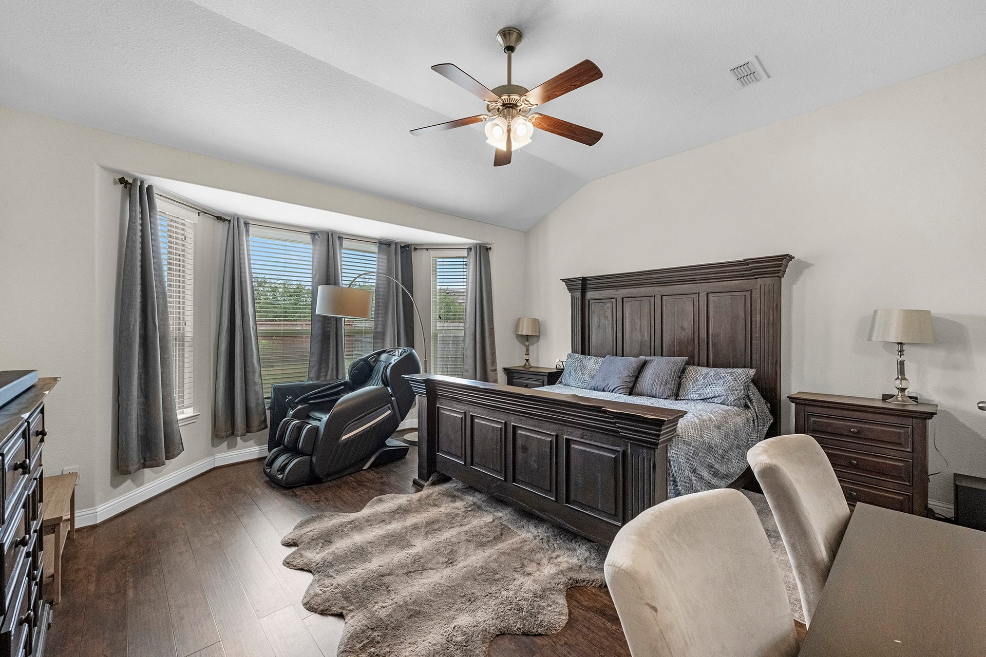 9714 Stratton Ridge Drive, Richmond, TX 77406 primary bedroom on first floor