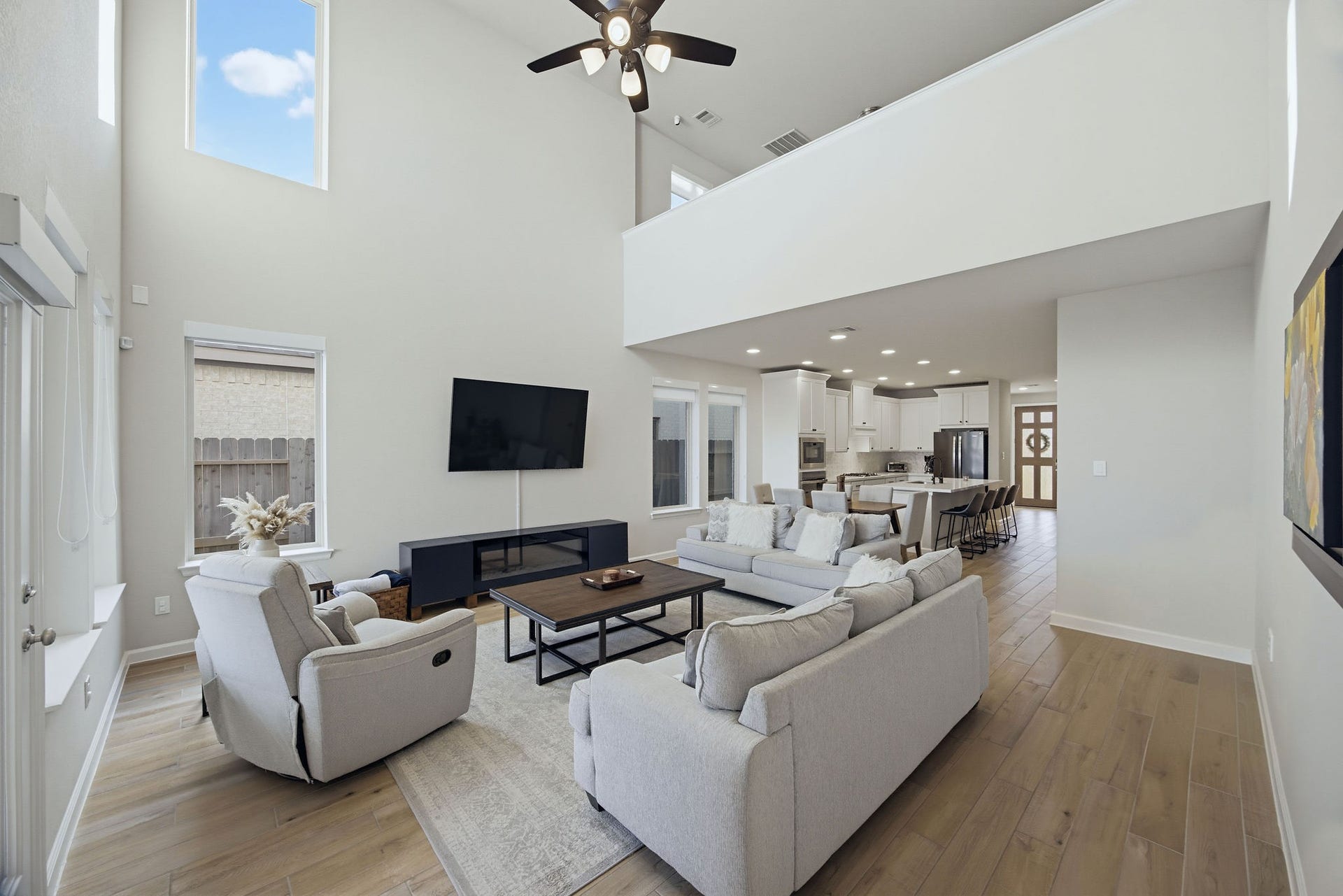 9710 Keeper Drive, Missouri City, TX 77459 Additional view of this amazing living room