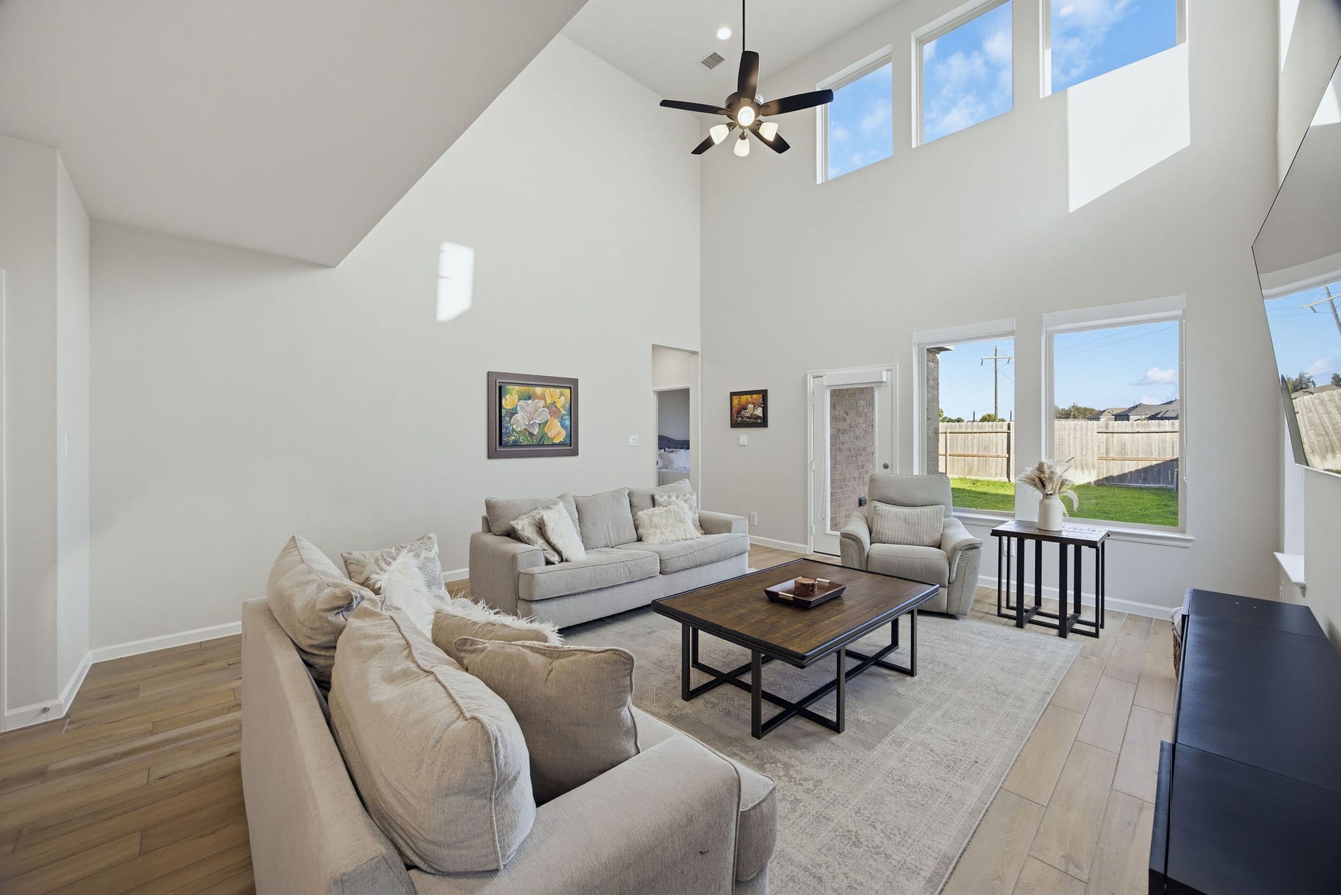 9710 Keeper Drive, Missouri City, TX 77459 High ceilings and natural light everywhere