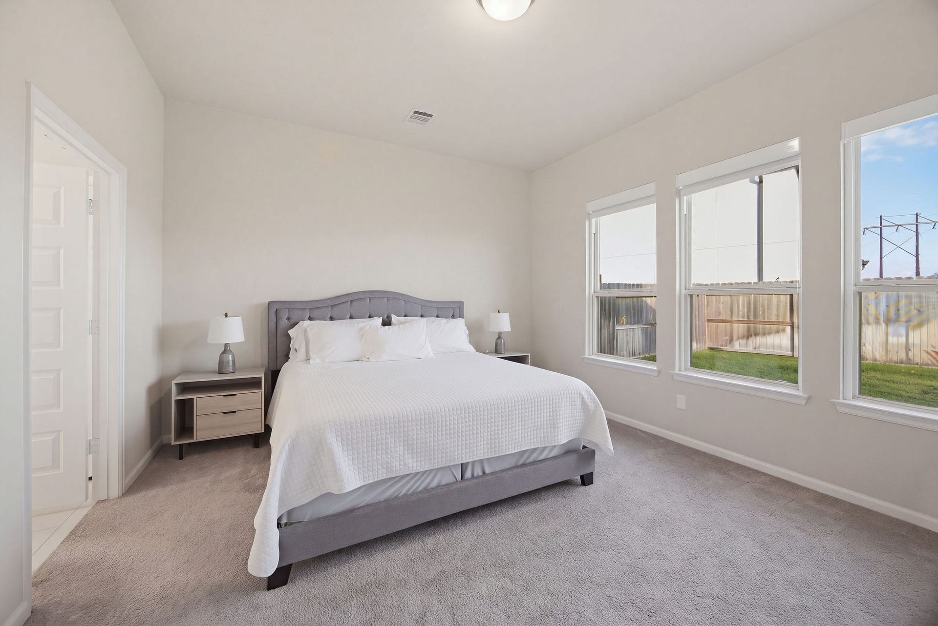 9710 Keeper Drive, Missouri City, TX 77459 Owners suite with tons of natural light