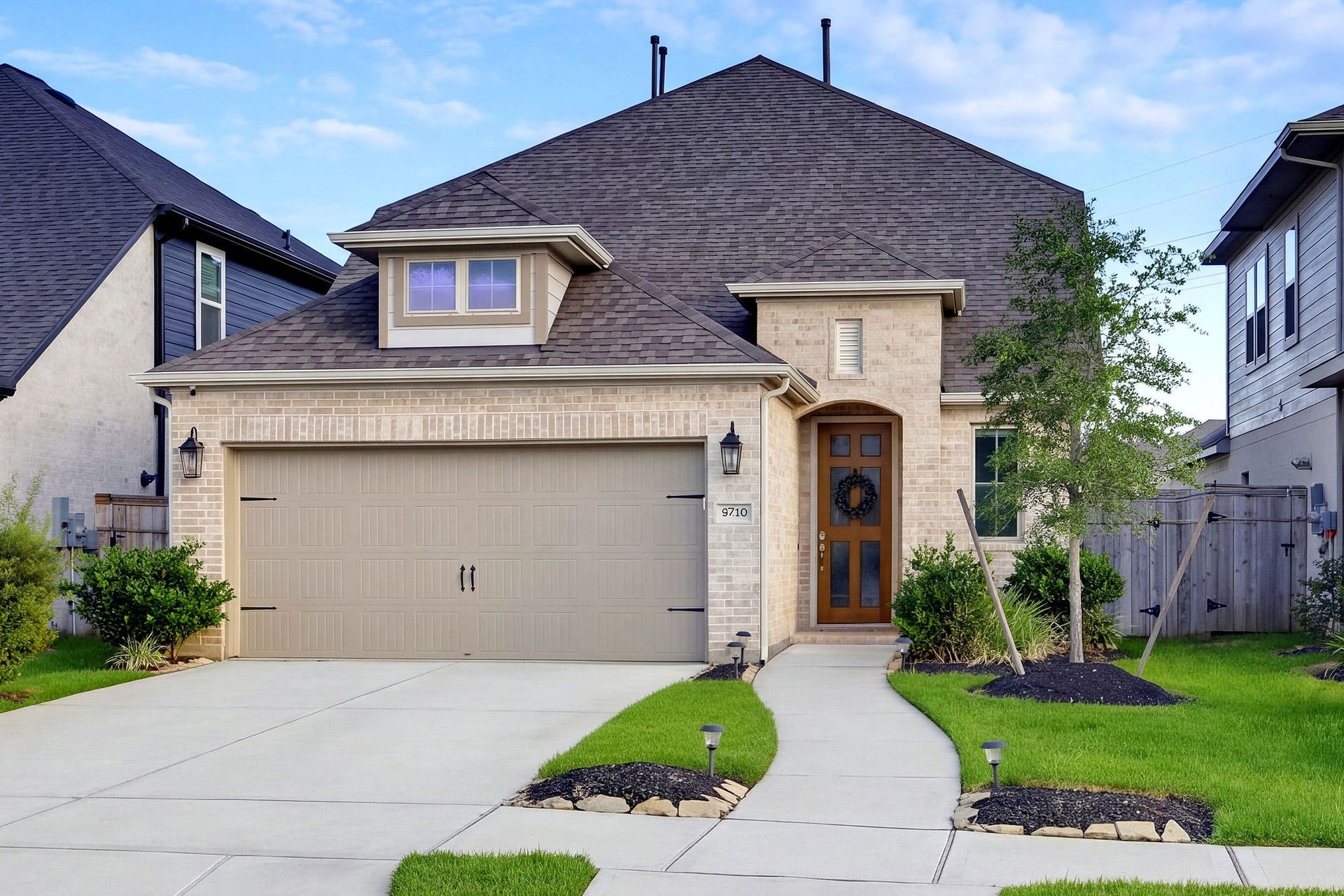 9710 Keeper Drive, Missouri City, TX 77459 Welcome to your new home! 9710 Keeper Drive!