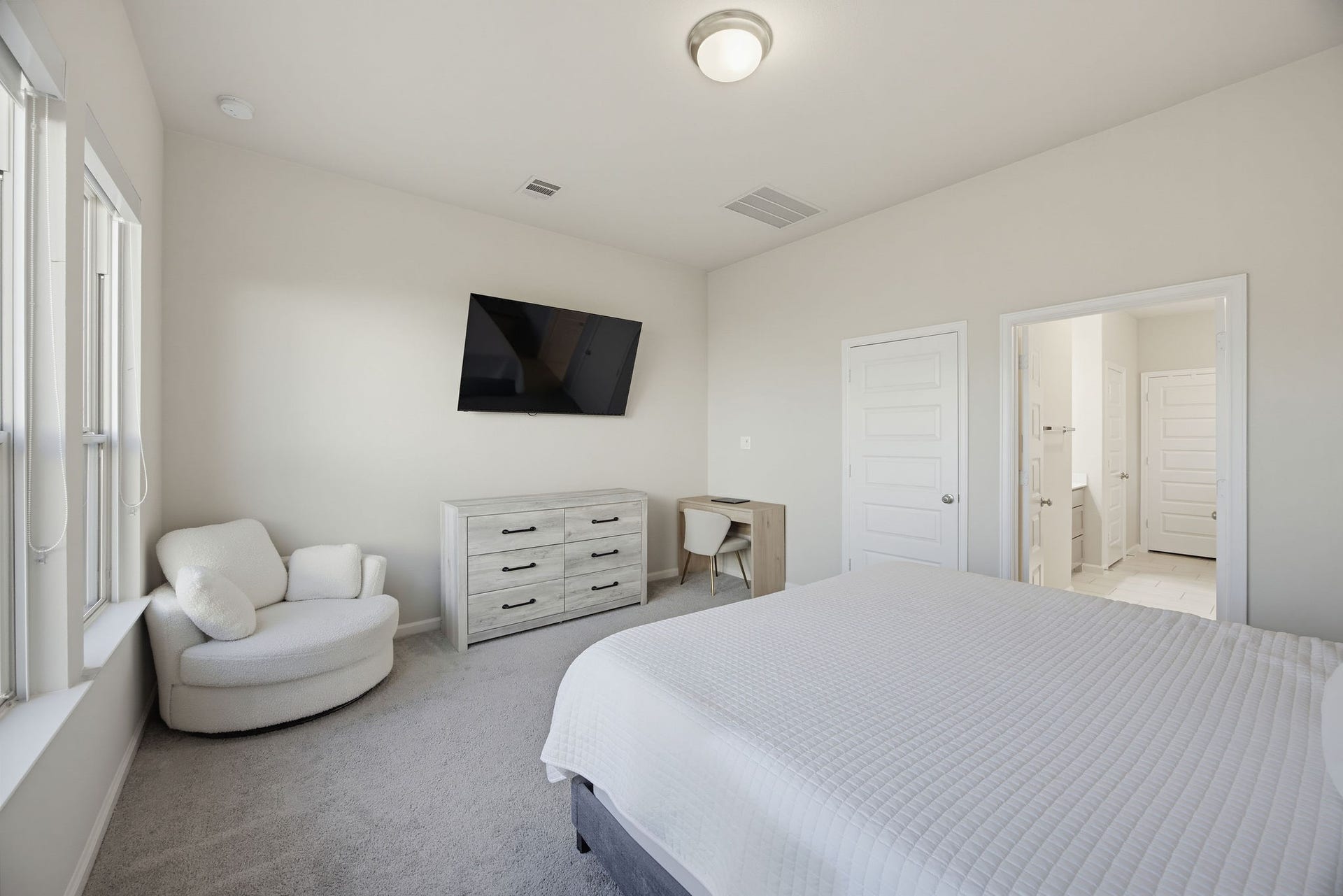 9710 Keeper Drive, Missouri City, TX 77459 Additional view of the owners suite