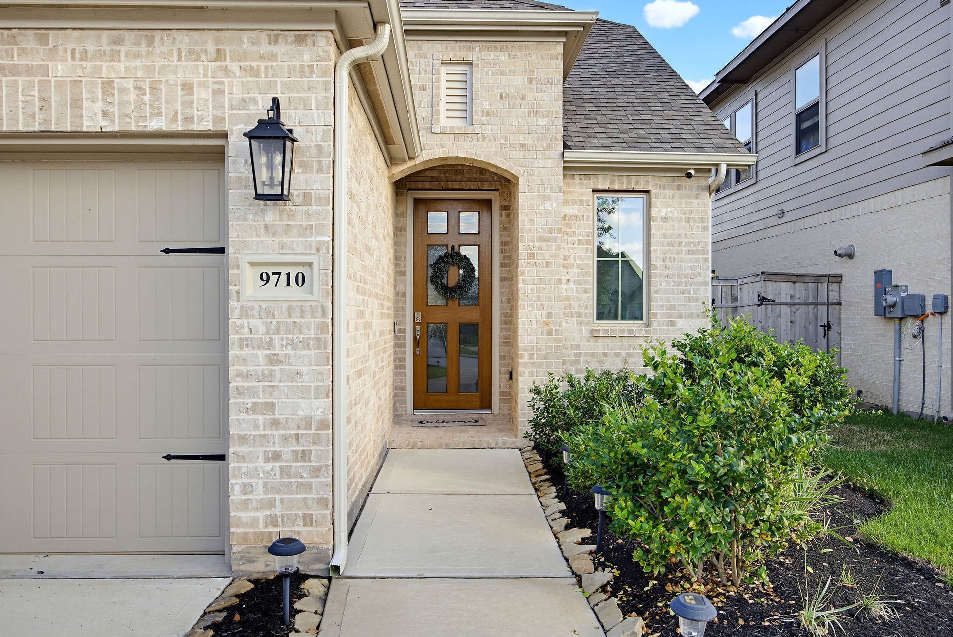 9710 Keeper Drive, Missouri City, TX 77459 Front door entrance
