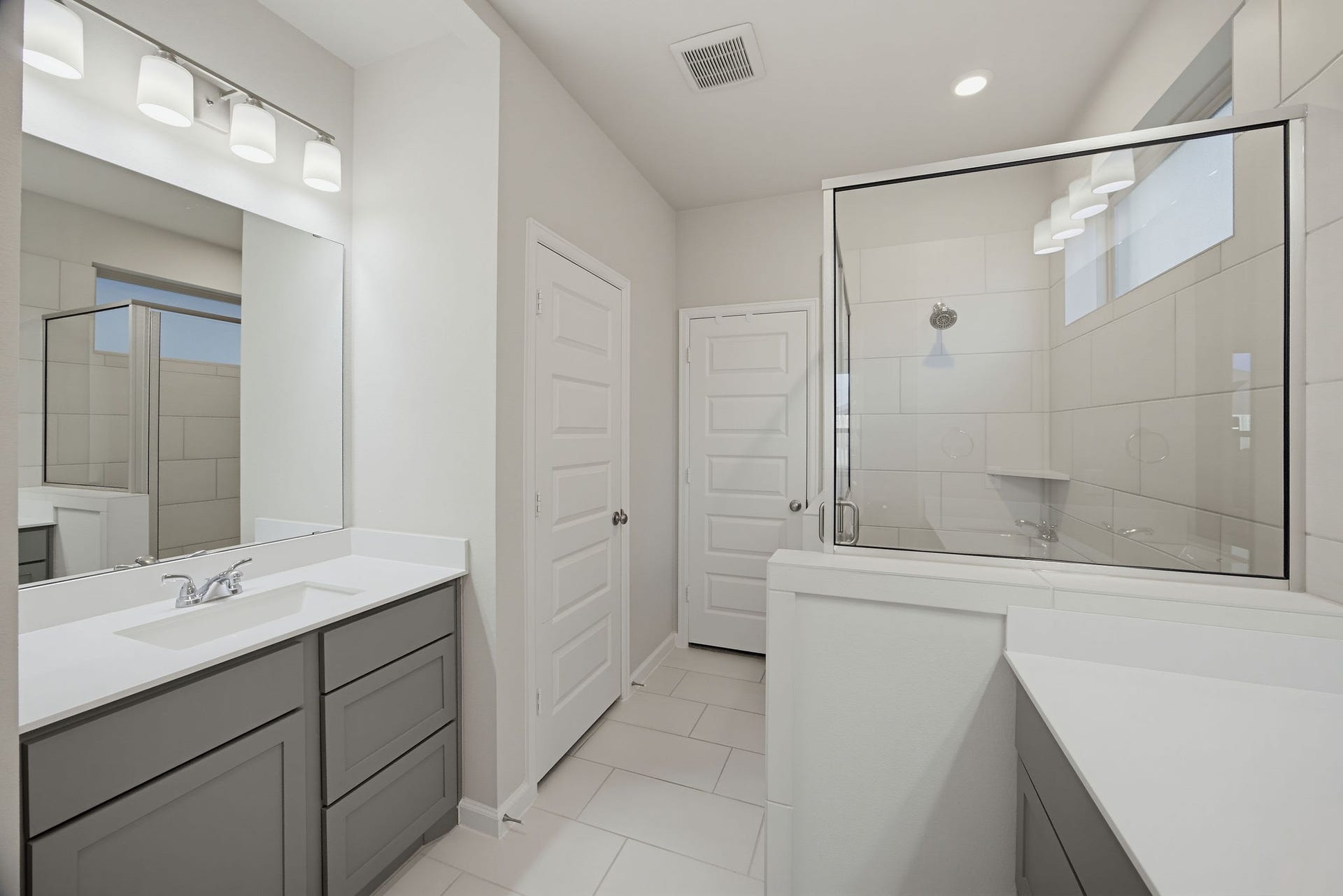 9710 Keeper Drive, Missouri City, TX 77459 Additional view of the bathroom