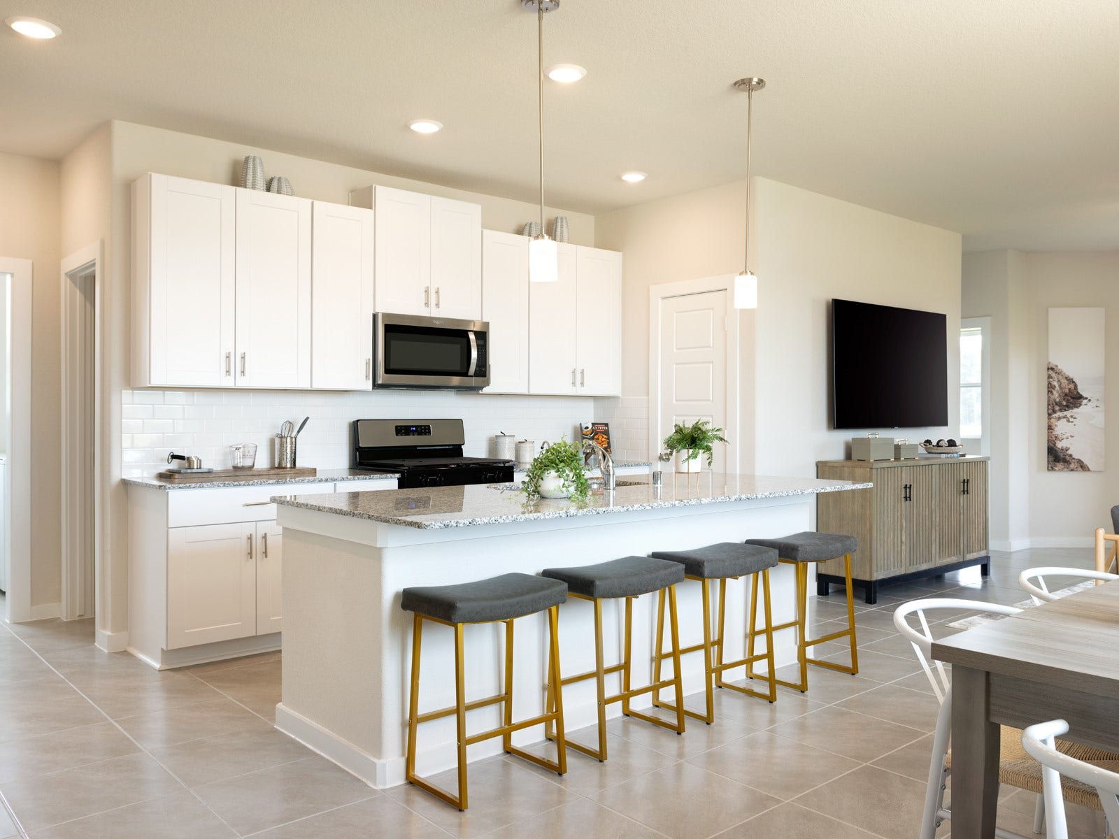 2502 Paloverde Canyon Court, Crosby, TX 77532 inspirational photo of builders model home and may depict options, furnishings, and/or decorator features that are not included