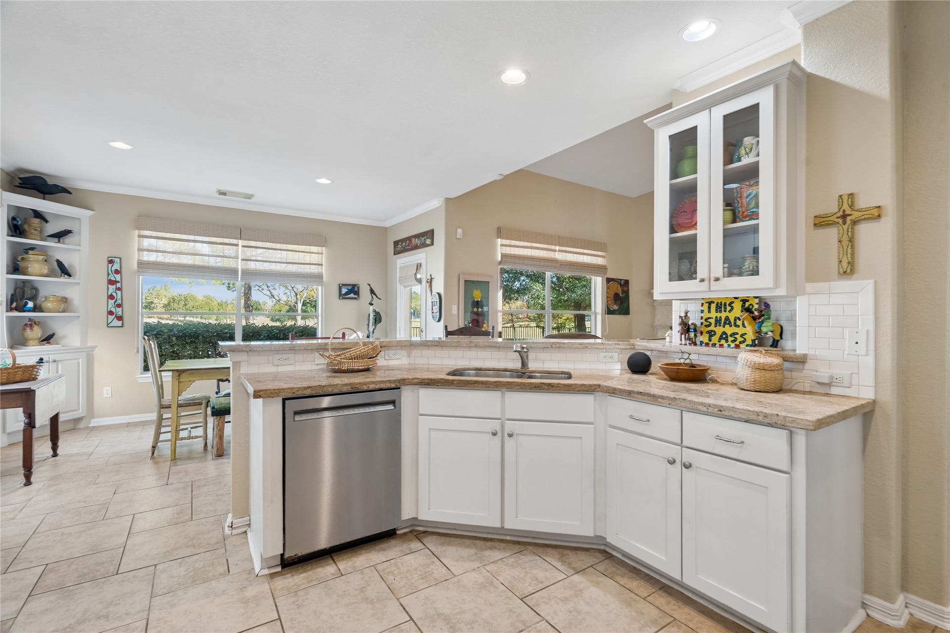 2805 Catalina Shores Drive, Pearland, TX 77584 2805 Catalina Shores Drive, Pearland, TX 77584