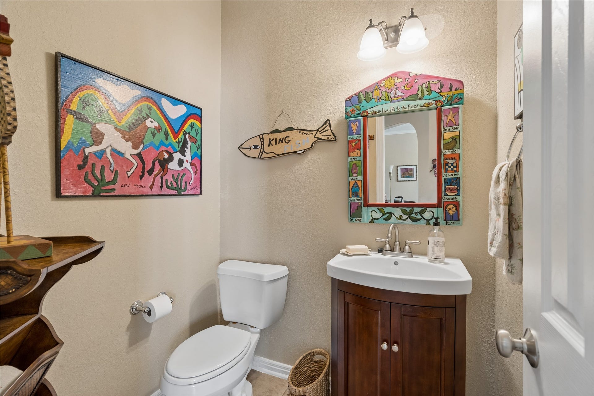 2805 Catalina Shores Drive, Pearland, TX 77584 Half Bath Downstairs