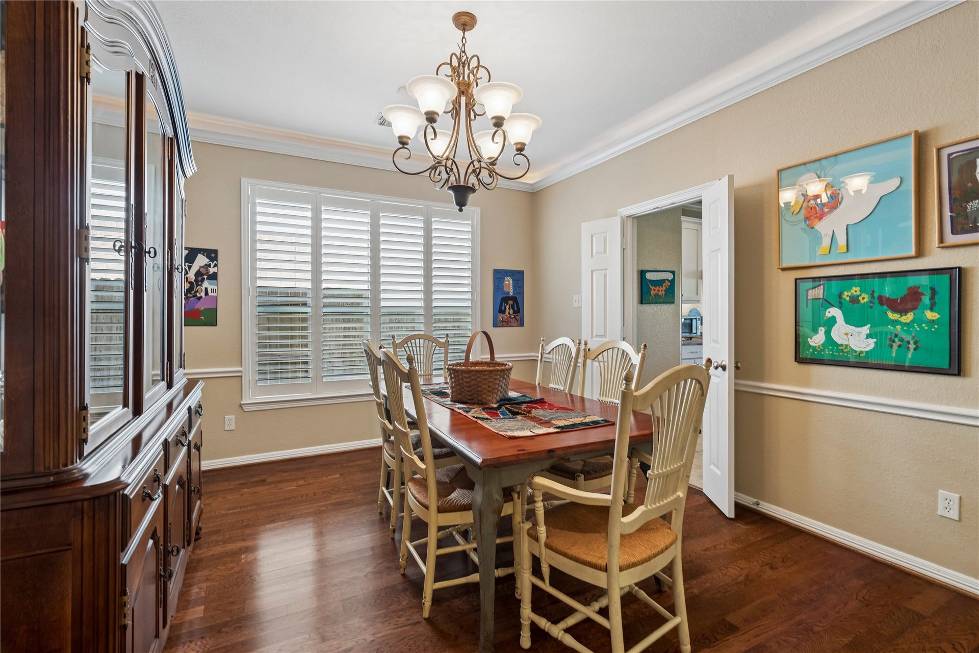 2805 Catalina Shores Drive, Pearland, TX 77584 Formal Dining with Door to Kitchen