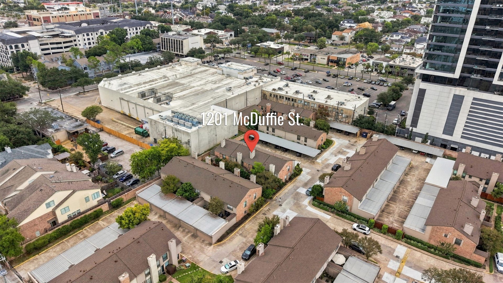 1201 Mcduffie Street, #212, Houston, TX 77019 Prime urban location at 1201 McDuffie St., offering convenient access to nearby amenities, shopping centers, and vibrant city life, nestled within a charming residential area.