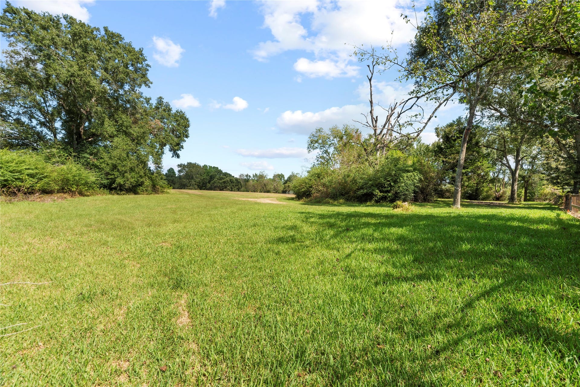 2217 Creek Road, Brookshire, TX 77423 2217 Creek Road, Brookshire, TX 77423