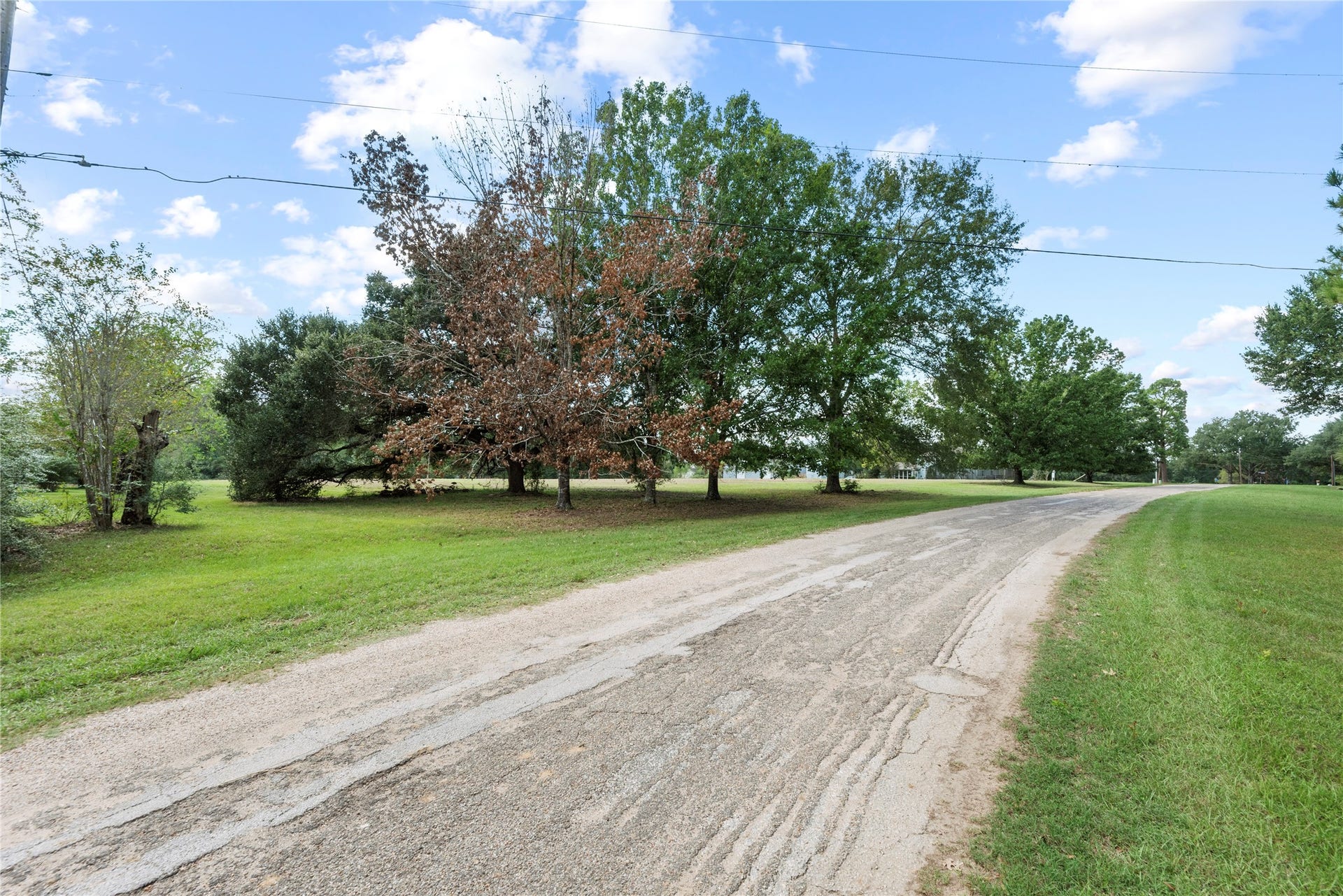 2217 Creek Road, Brookshire, TX 77423 Swap traffic lights for this!