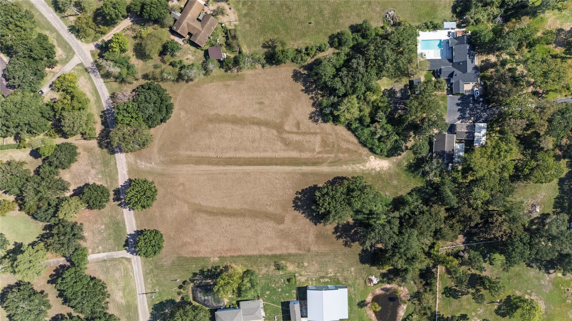 2217 Creek Road, Brookshire, TX 77423 2217 Creek Road, Brookshire, TX 77423