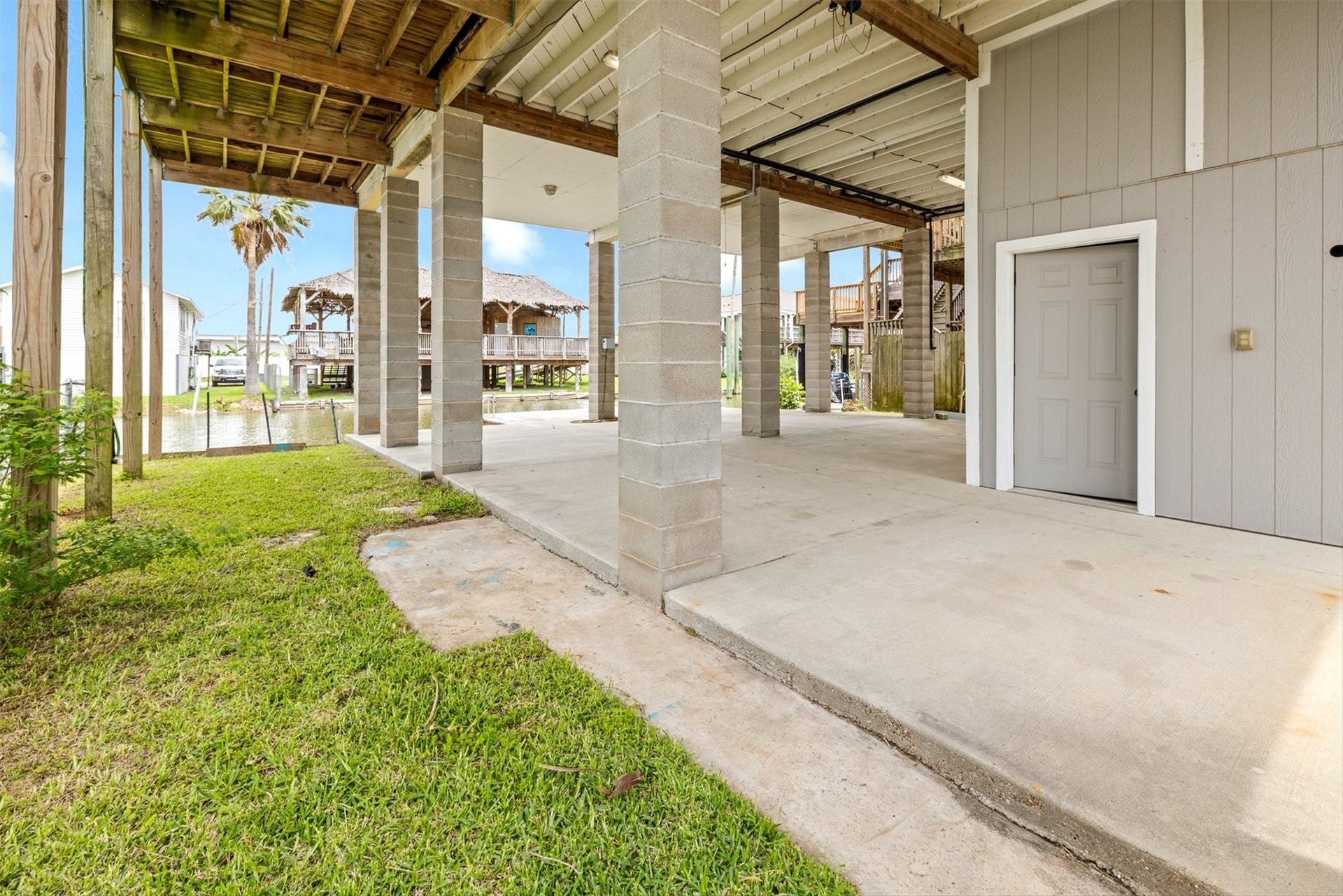 21 Edgewater Street, Hitchcock, TX 77563 21 Edgewater Street, Hitchcock, TX 77563