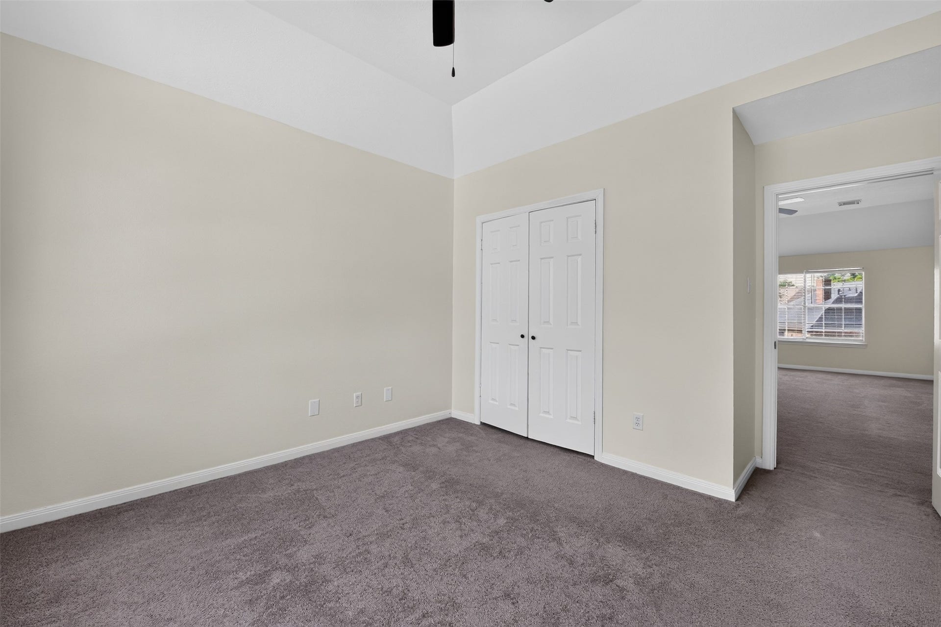 Secondary Bedroom (2)