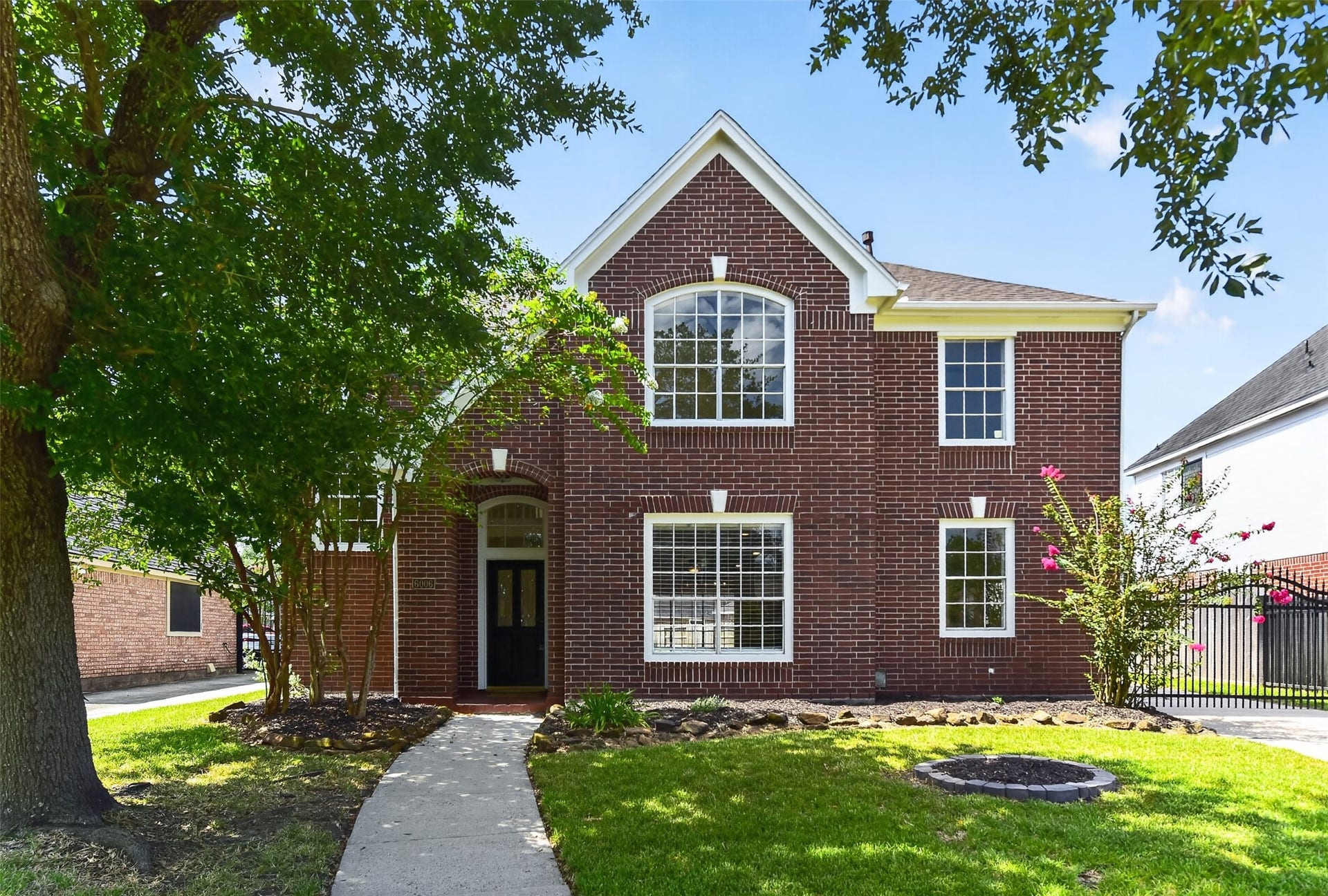 Welcome to 6006 Matt Rd!