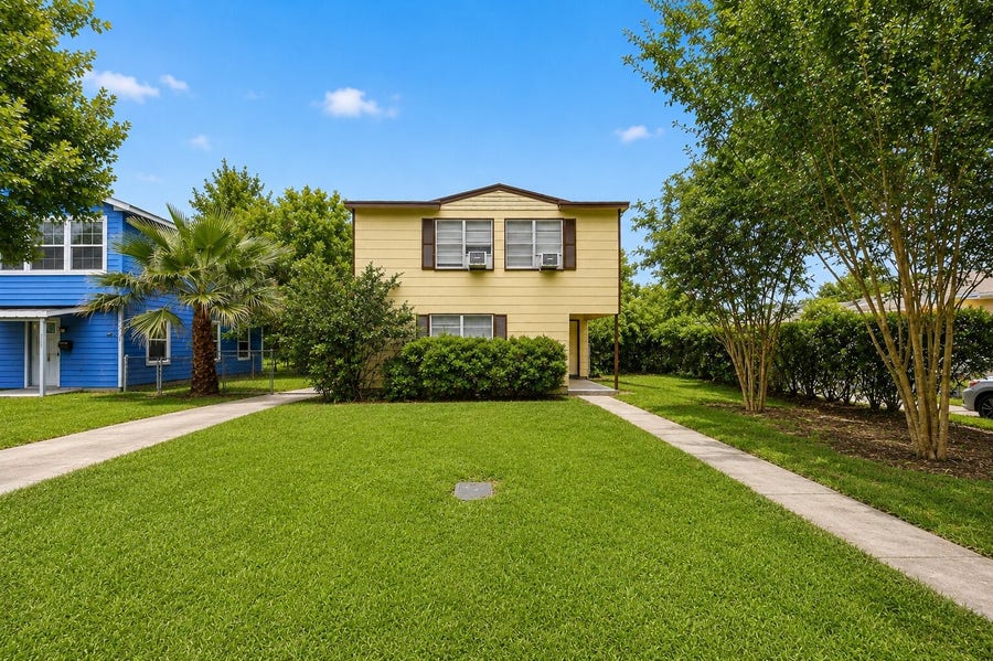 Property photo for 1228 6th Avenue N, Texas City, TX