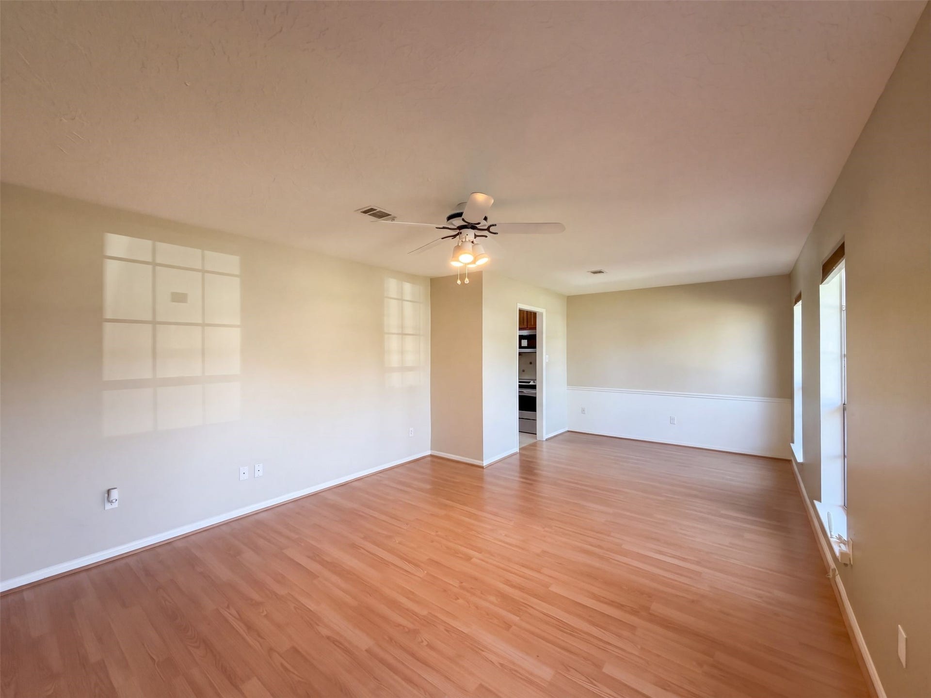 11819 Amblewood Drive, Meadows Place, TX 77477 11819 Amblewood Drive, Meadows Place, TX 77477