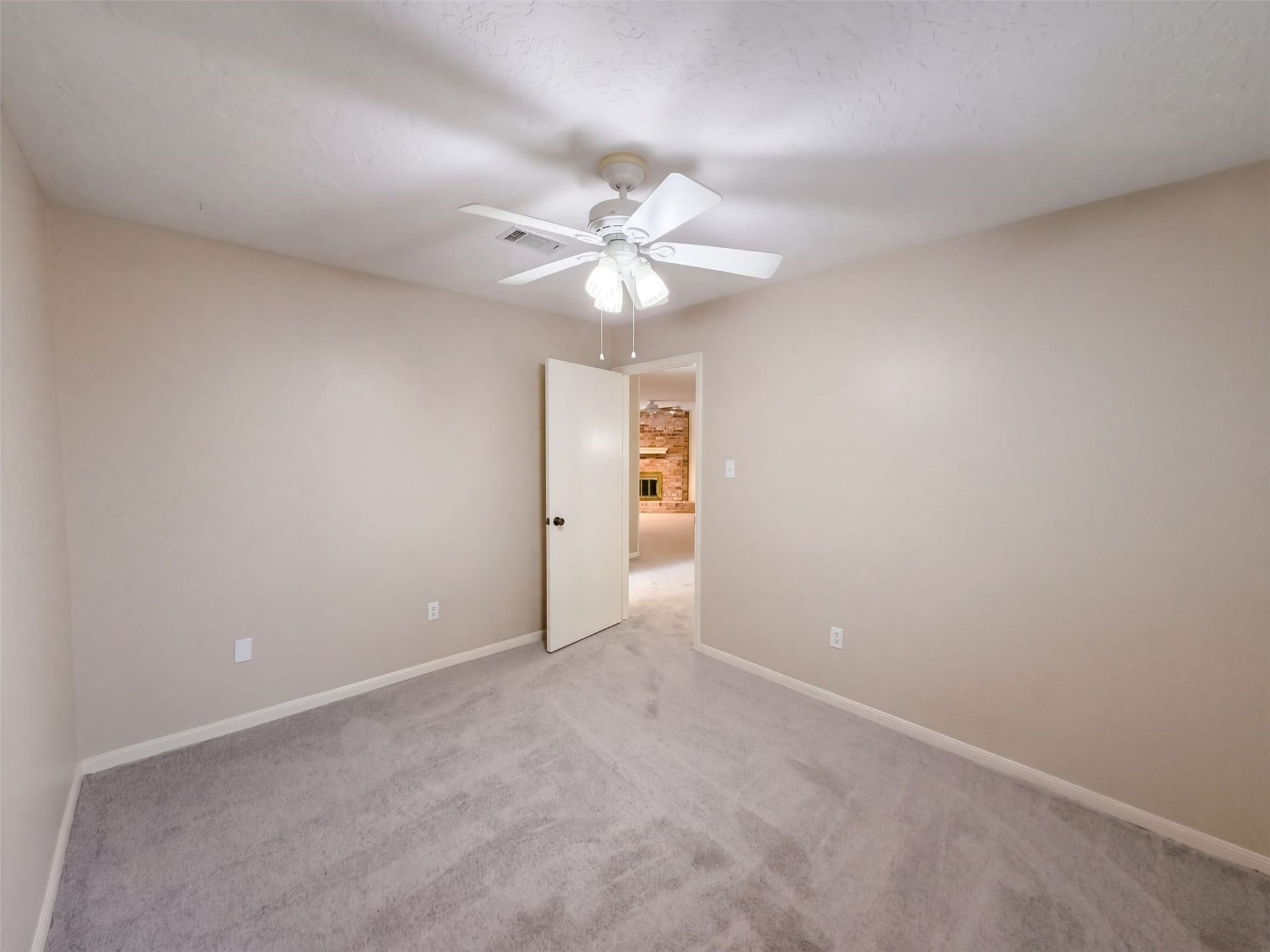 11819 Amblewood Drive, Meadows Place, TX 77477 11819 Amblewood Drive, Meadows Place, TX 77477