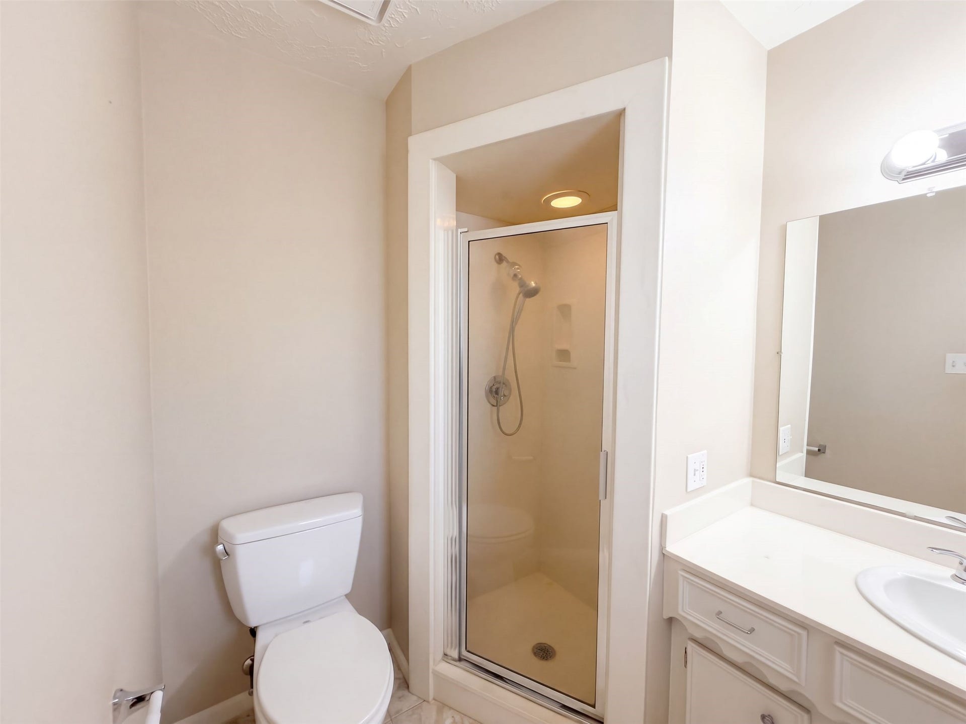 11819 Amblewood Drive, Meadows Place, TX 77477 11819 Amblewood Drive, Meadows Place, TX 77477