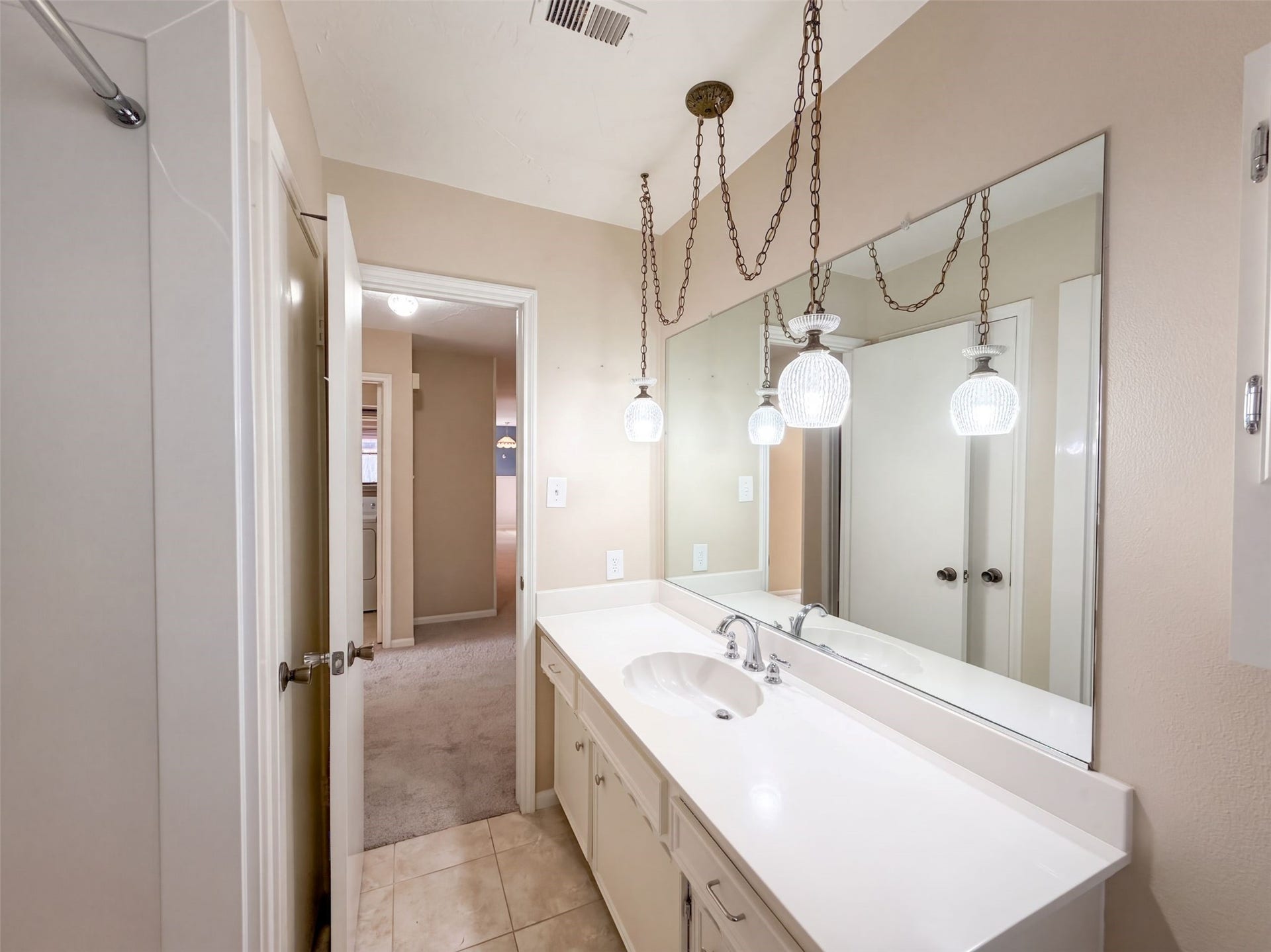 11819 Amblewood Drive, Meadows Place, TX 77477 11819 Amblewood Drive, Meadows Place, TX 77477