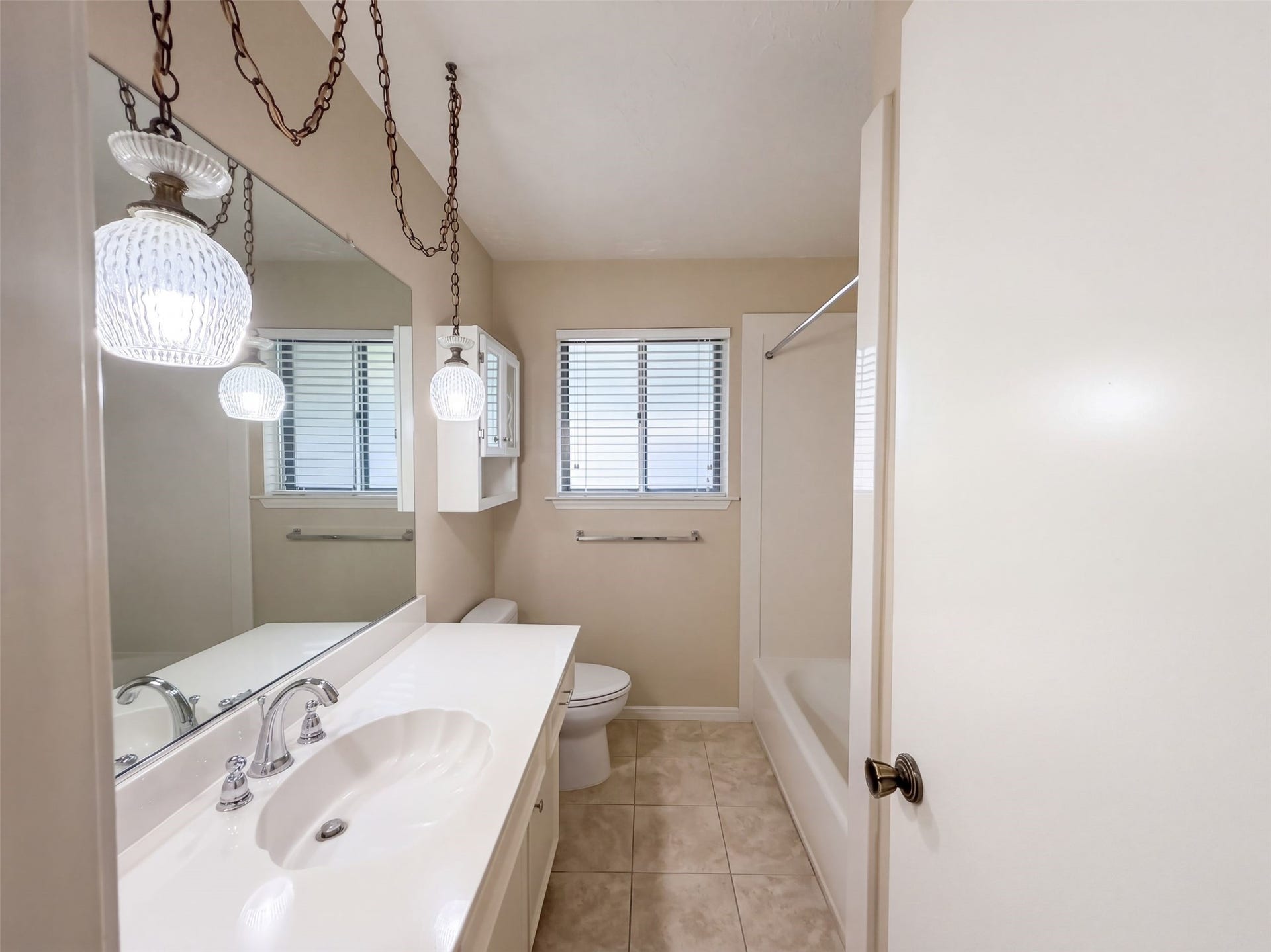 11819 Amblewood Drive, Meadows Place, TX 77477 11819 Amblewood Drive, Meadows Place, TX 77477